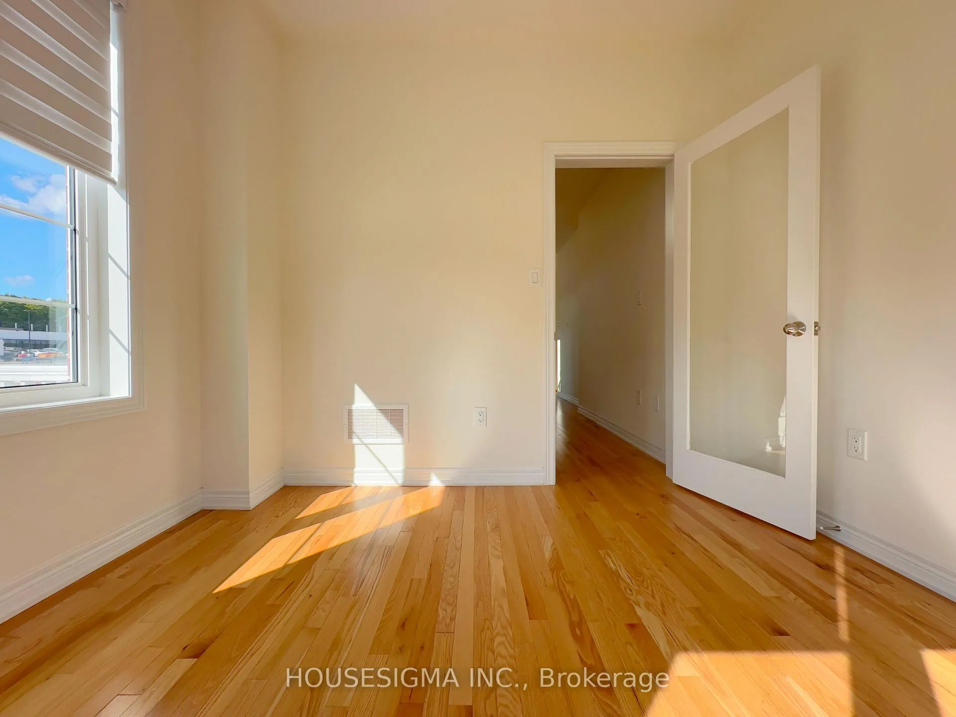 Photo 15 of 560 Red Elm Road, Shelburne — HOMEH