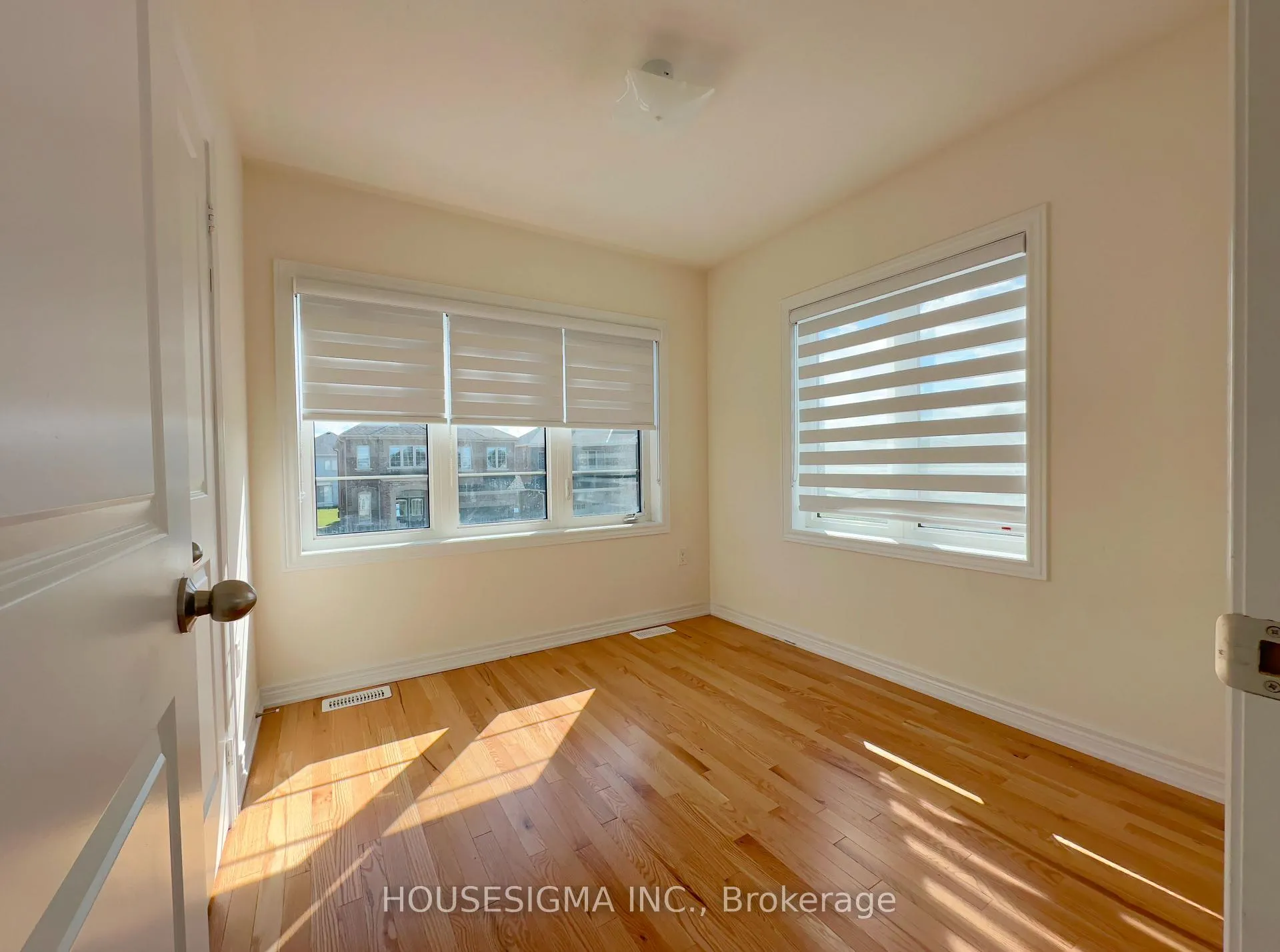 Photo 16 of 560 Red Elm Road, Shelburne — HOMEH
