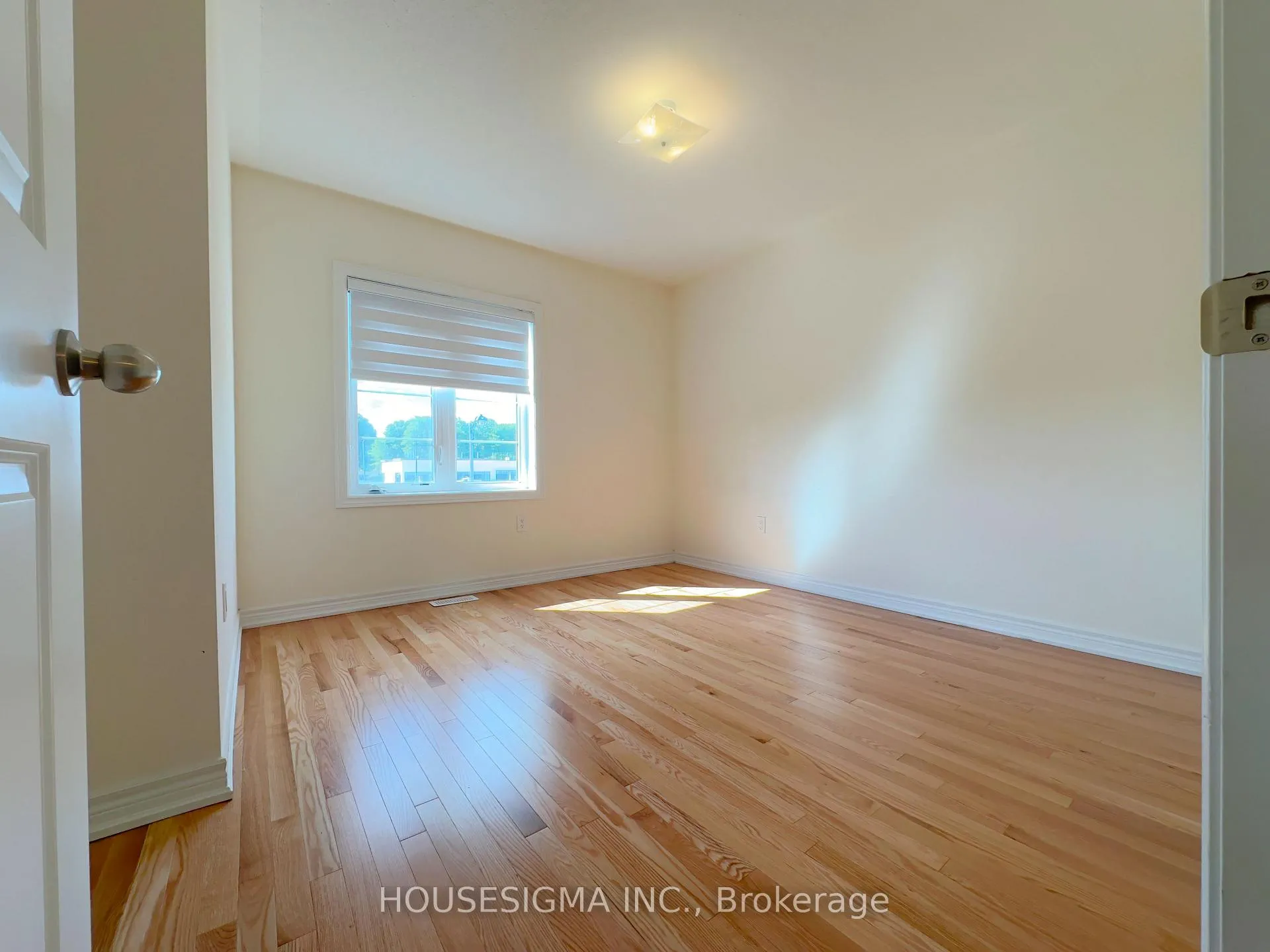 Photo 20 of 560 Red Elm Road, Shelburne — HOMEH