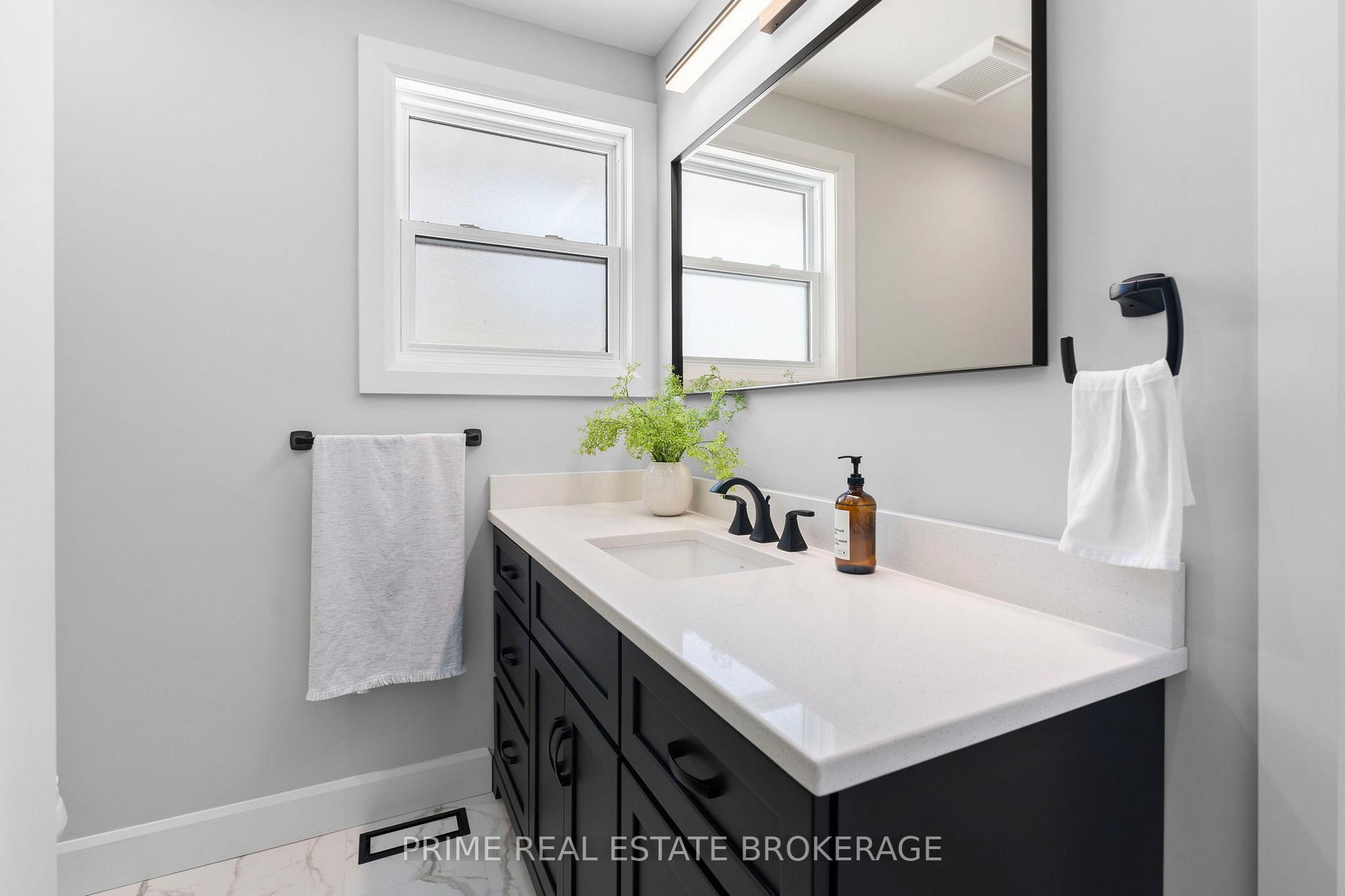 Photo 23 of 320 Marlborough Street, South Huron, Exeter — HOMEH