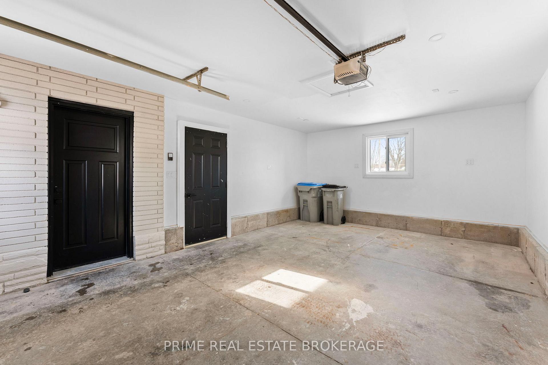 Photo 38 of 320 Marlborough Street, South Huron, Exeter — HOMEH
