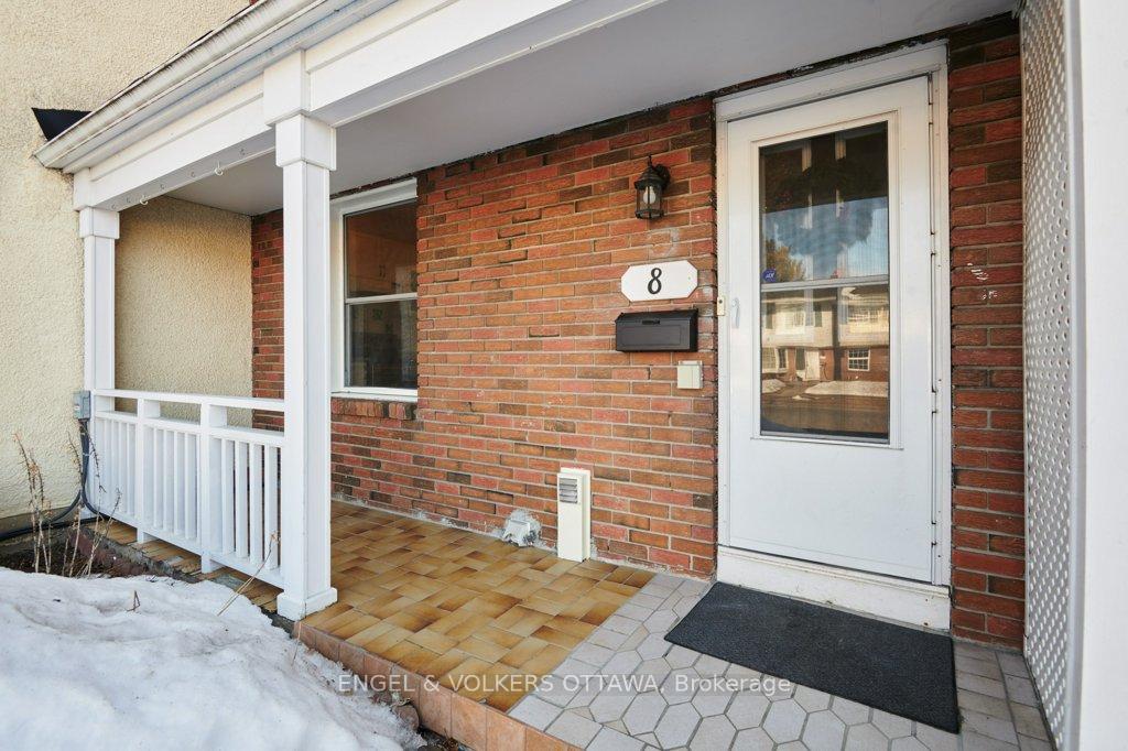 Photo 3 of 8 Monterey Drive, Ottawa, Briargreen — HOMEH