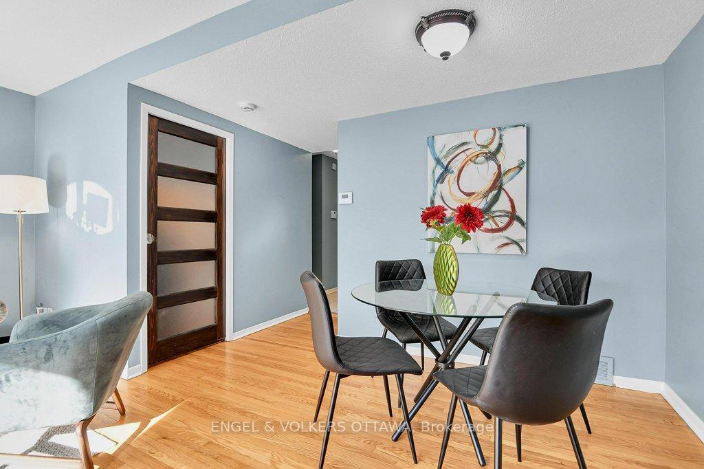 Photo 12 of 8 Monterey Drive, Ottawa, Briargreen — HOMEH