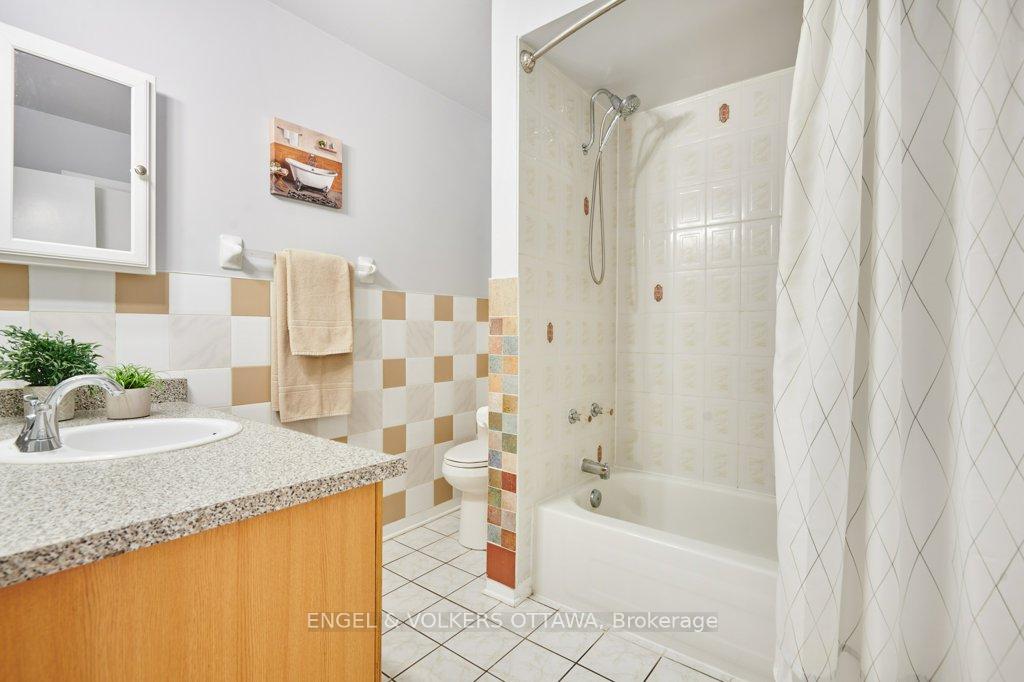 Photo 24 of 8 Monterey Drive, Ottawa, Briargreen — HOMEH