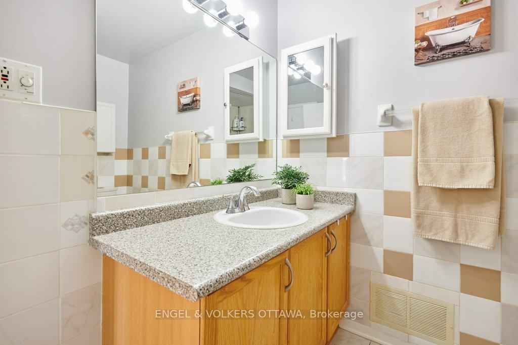 Photo 25 of 8 Monterey Drive, Ottawa, Briargreen — HOMEH