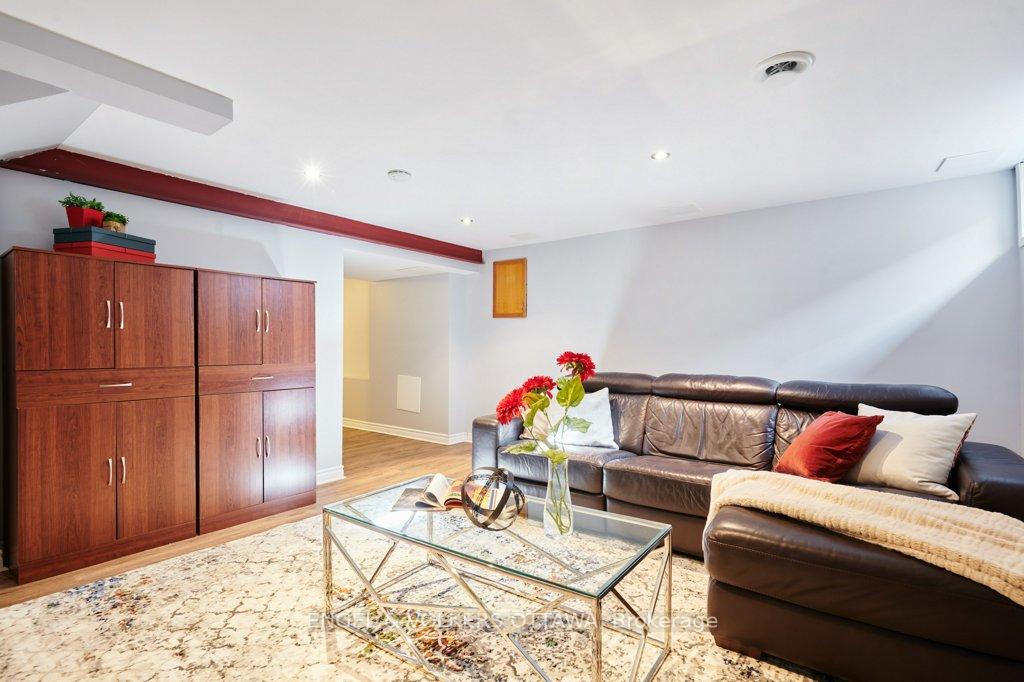 Photo 28 of 8 Monterey Drive, Ottawa, Briargreen — HOMEH