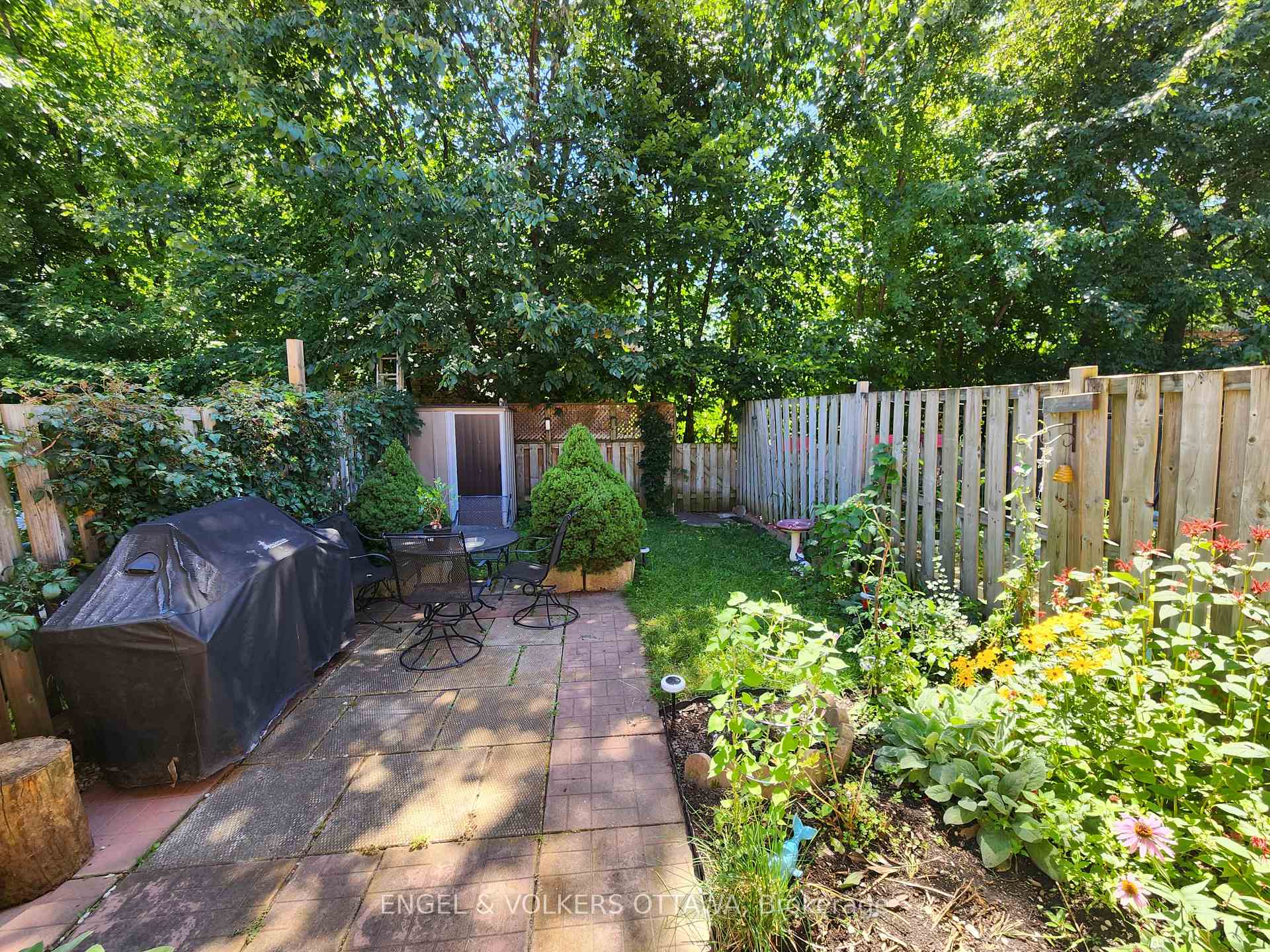 Photo 38 of 8 Monterey Drive, Ottawa, Briargreen — HOMEH