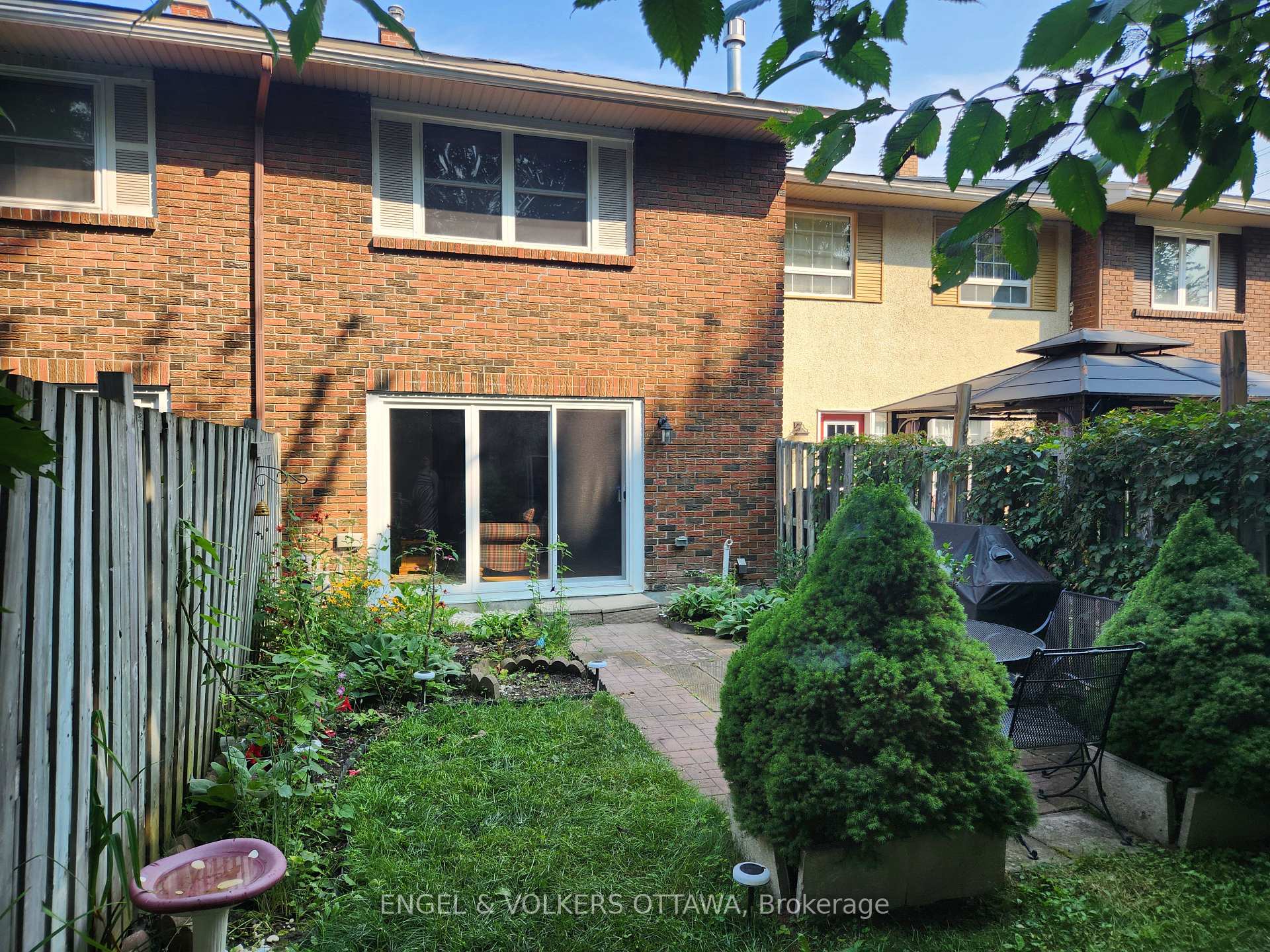 Photo 41 of 8 Monterey Drive, Ottawa, Briargreen — HOMEH