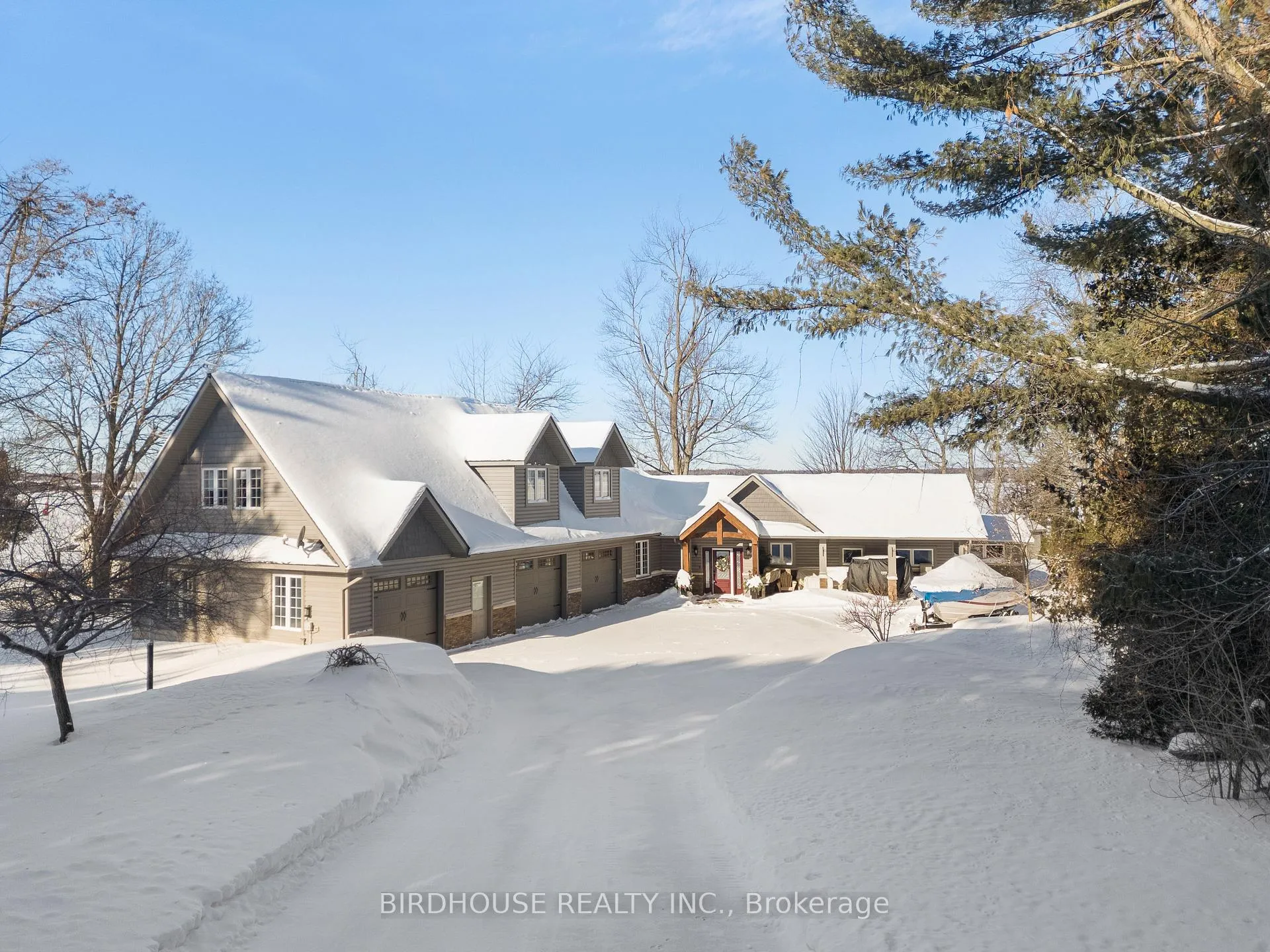 Front of 1358 Island View Drive