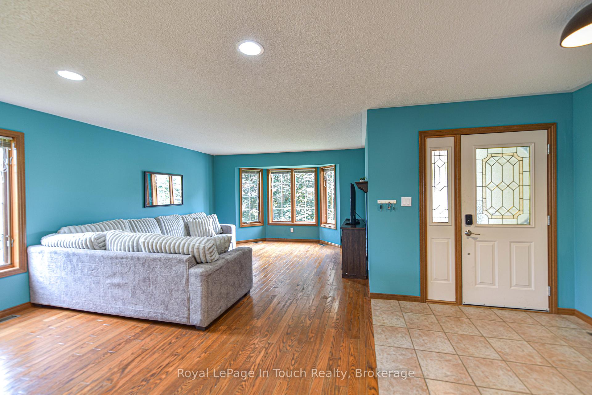 Photo 10 of 5 Earls Court, Severn, Coldwater — HOMEH
