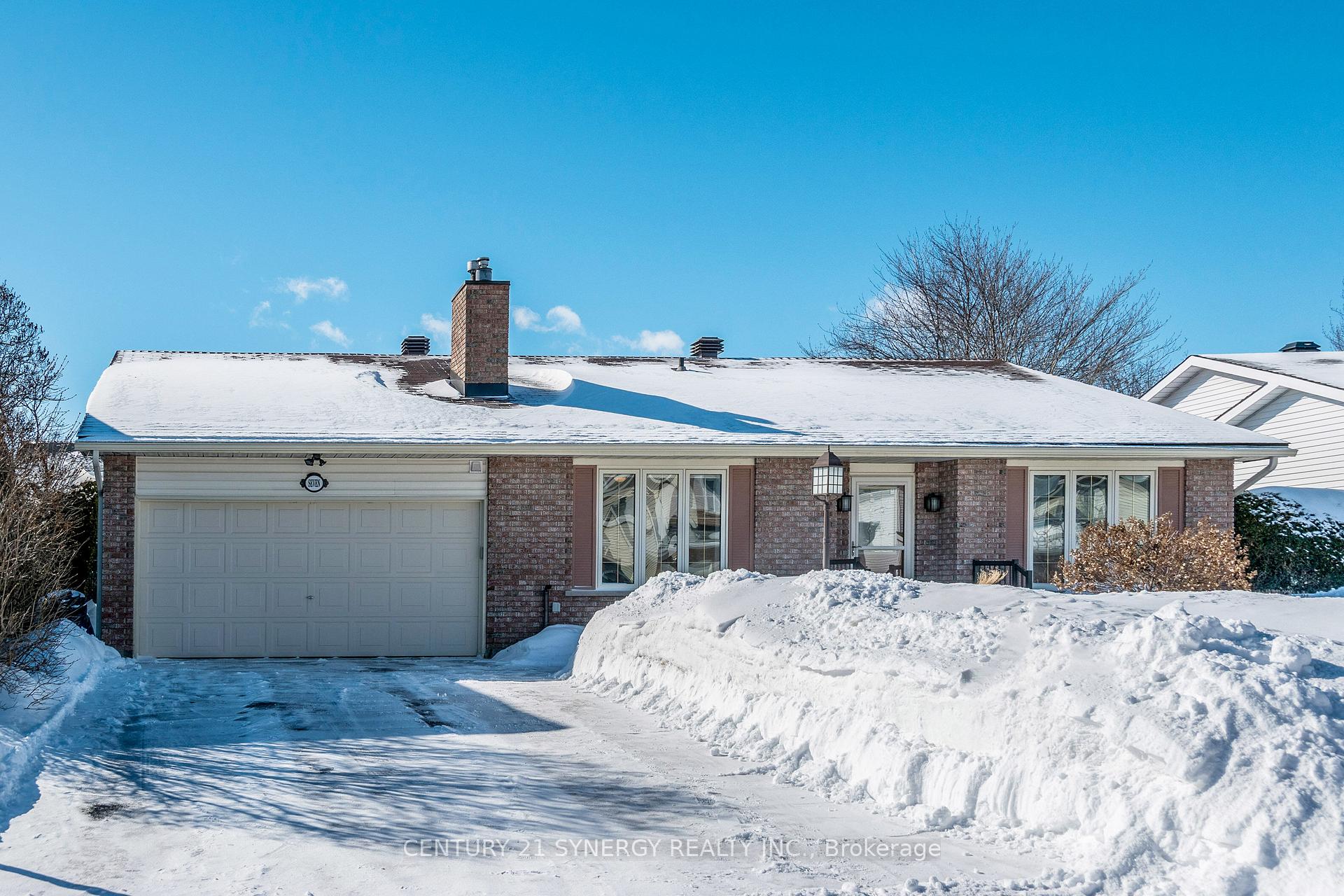Photo 1 of 7 Ardell Grove S, Ottawa, Craig Henry/Woodvale — HOMEH