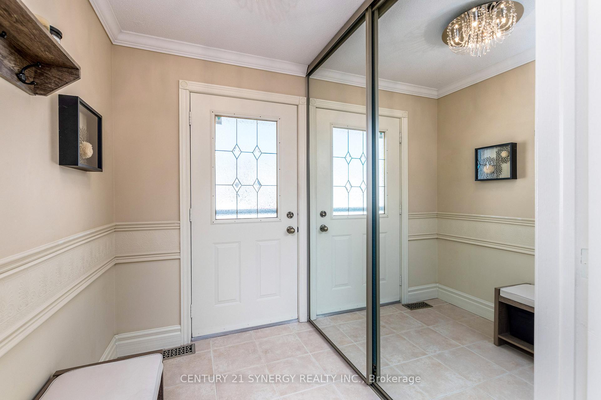 Photo 4 of 7 Ardell Grove S, Ottawa, Craig Henry/Woodvale — HOMEH
