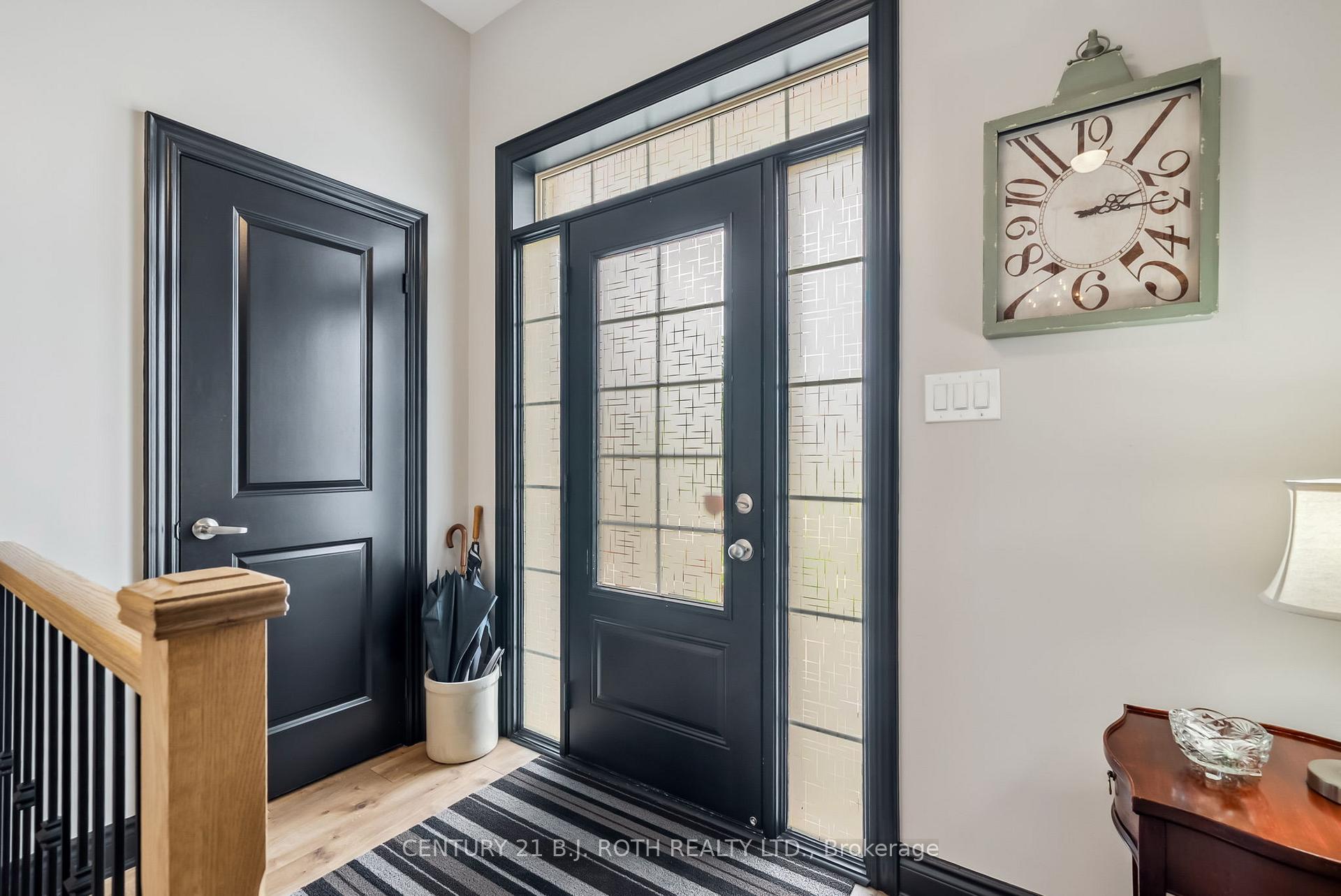Photo 4 of 40 Glenhaven Court, Scugog, Port Perry — HOMEH
