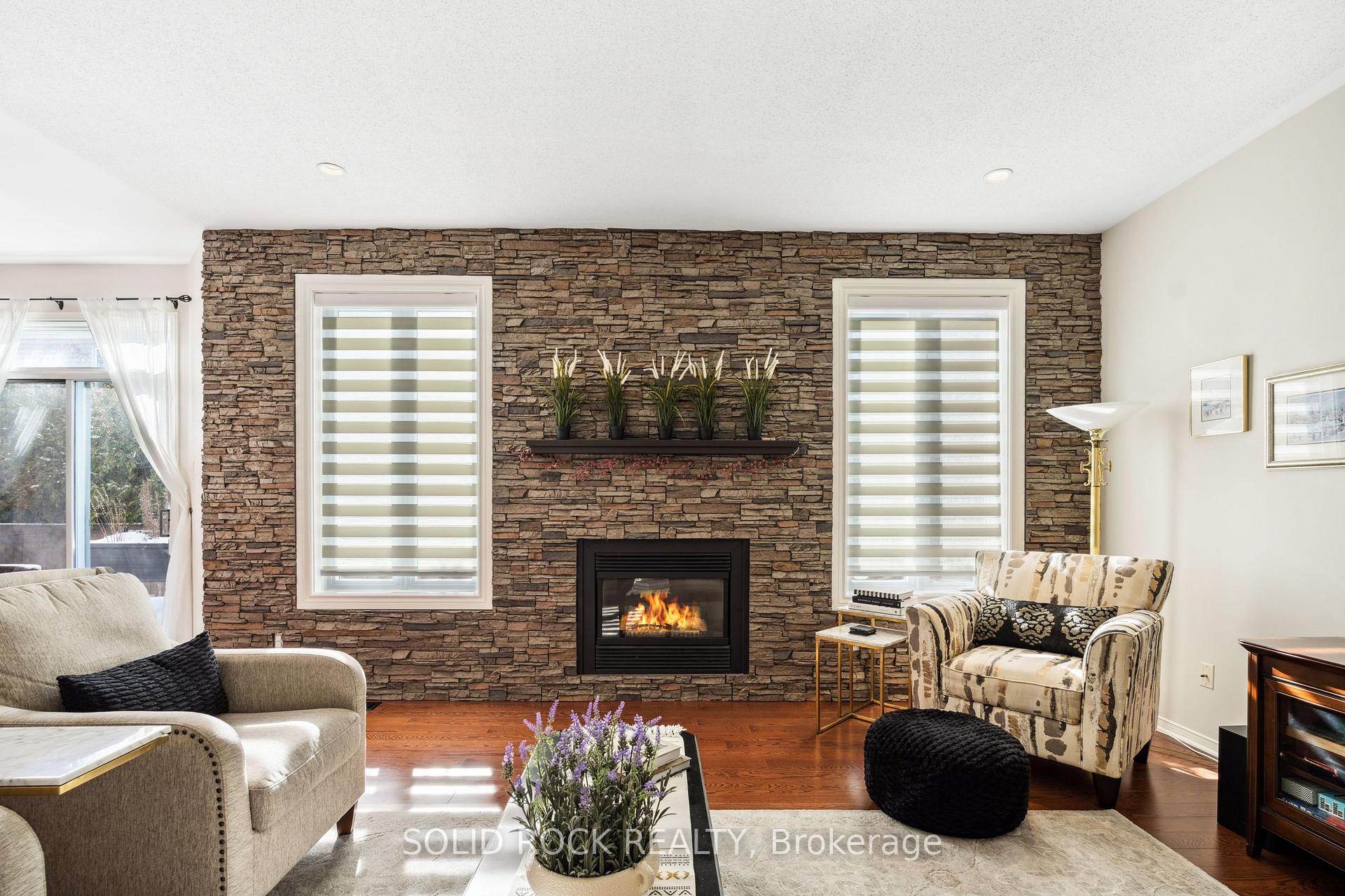 Photo 3 of 18 Manorgate Place, Ottawa, Craig Henry/Woodvale — HOMEH