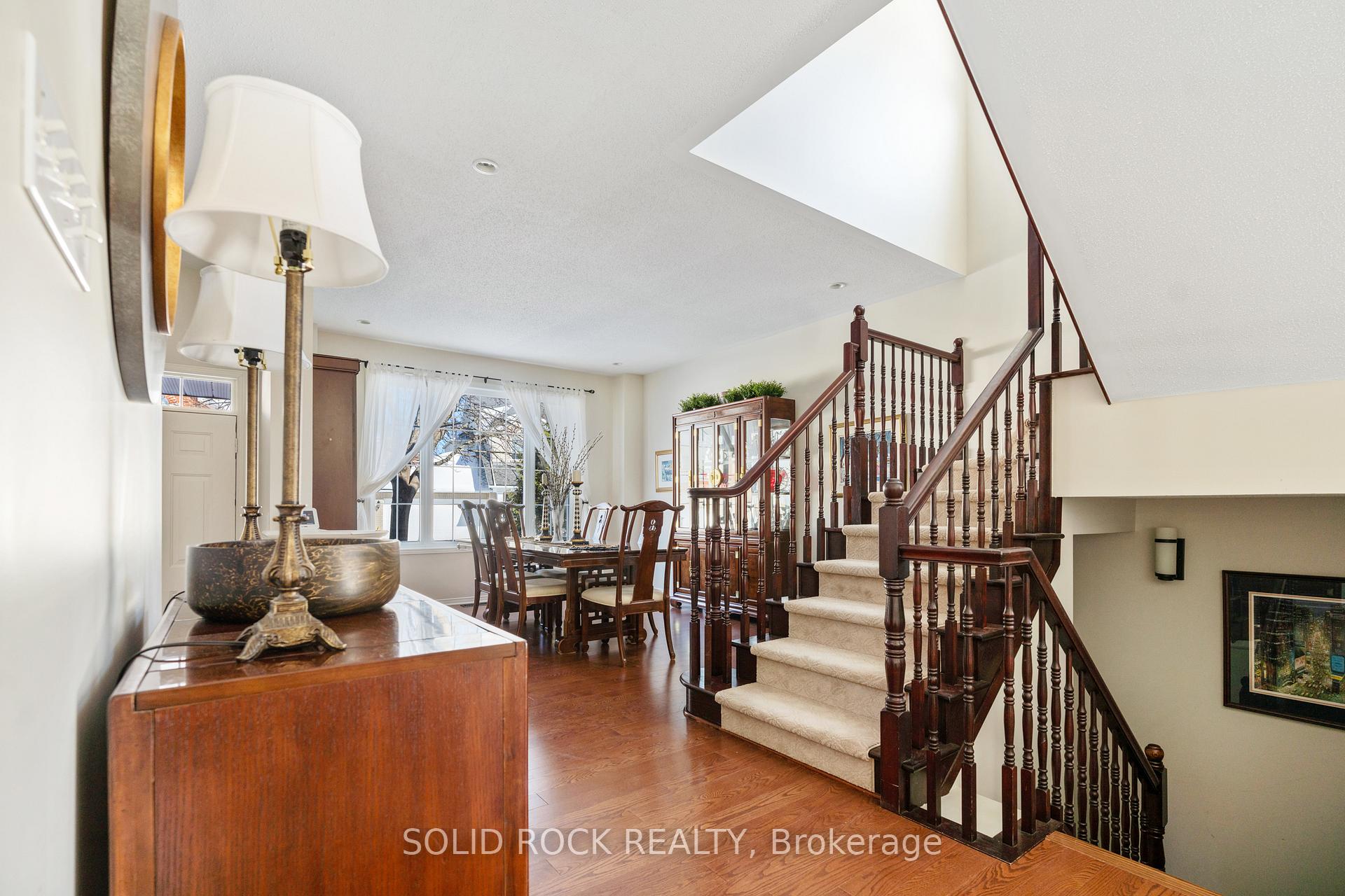 Photo 13 of 18 Manorgate Place, Ottawa, Craig Henry/Woodvale — HOMEH
