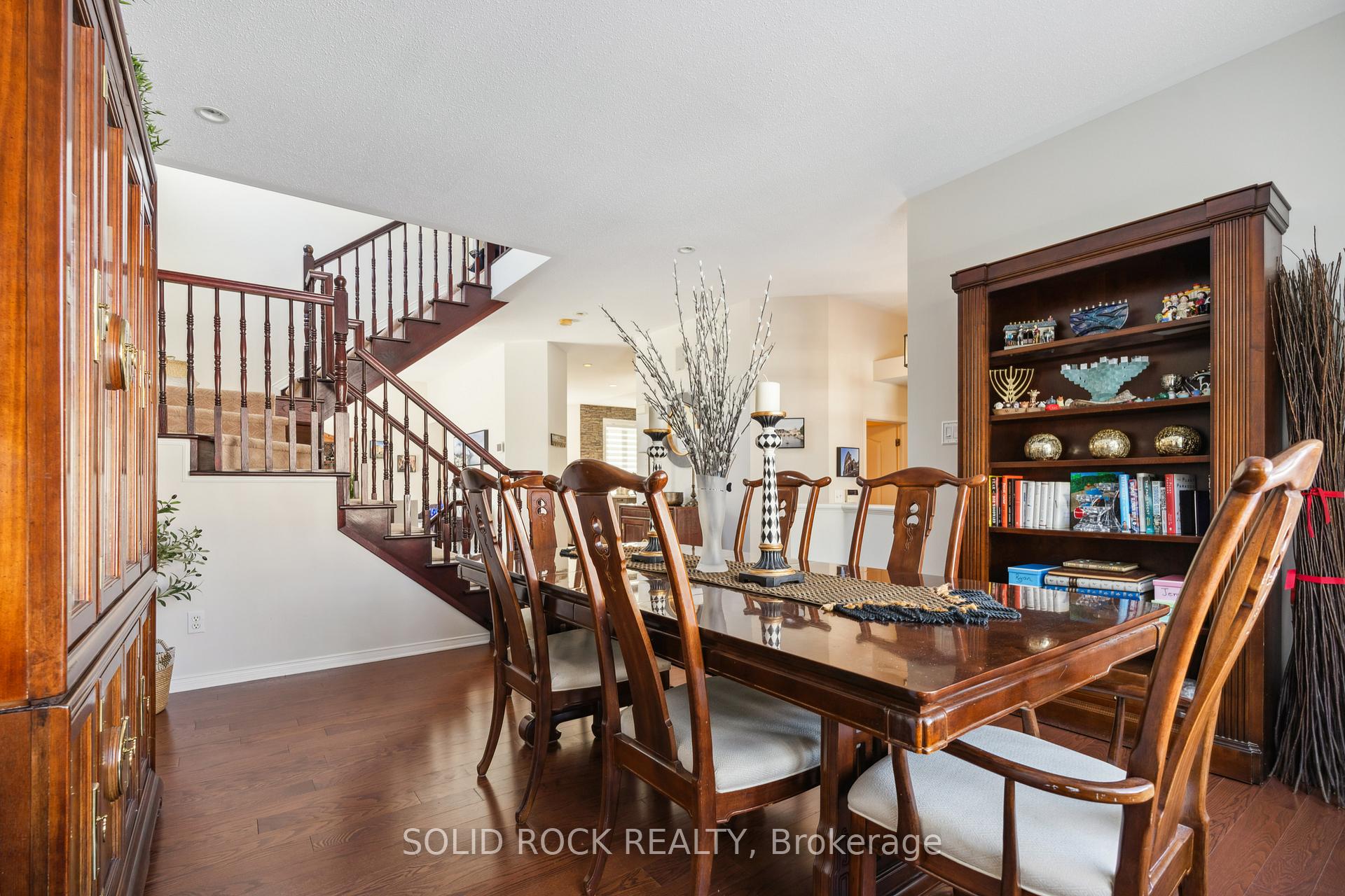 Photo 14 of 18 Manorgate Place, Ottawa, Craig Henry/Woodvale — HOMEH
