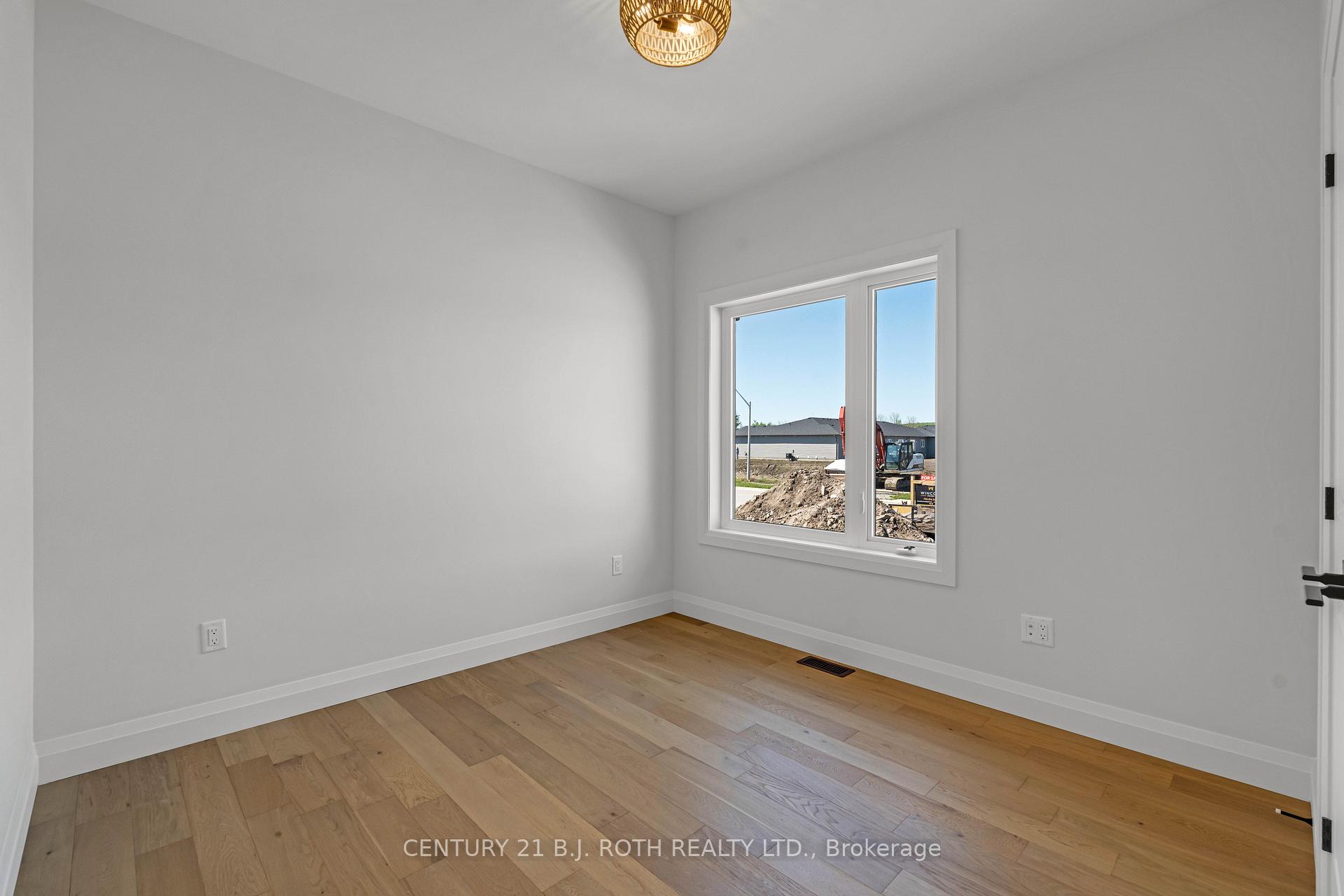 Photo 25 of 129 Brandon Avenue, Severn, Coldwater — HOMEH