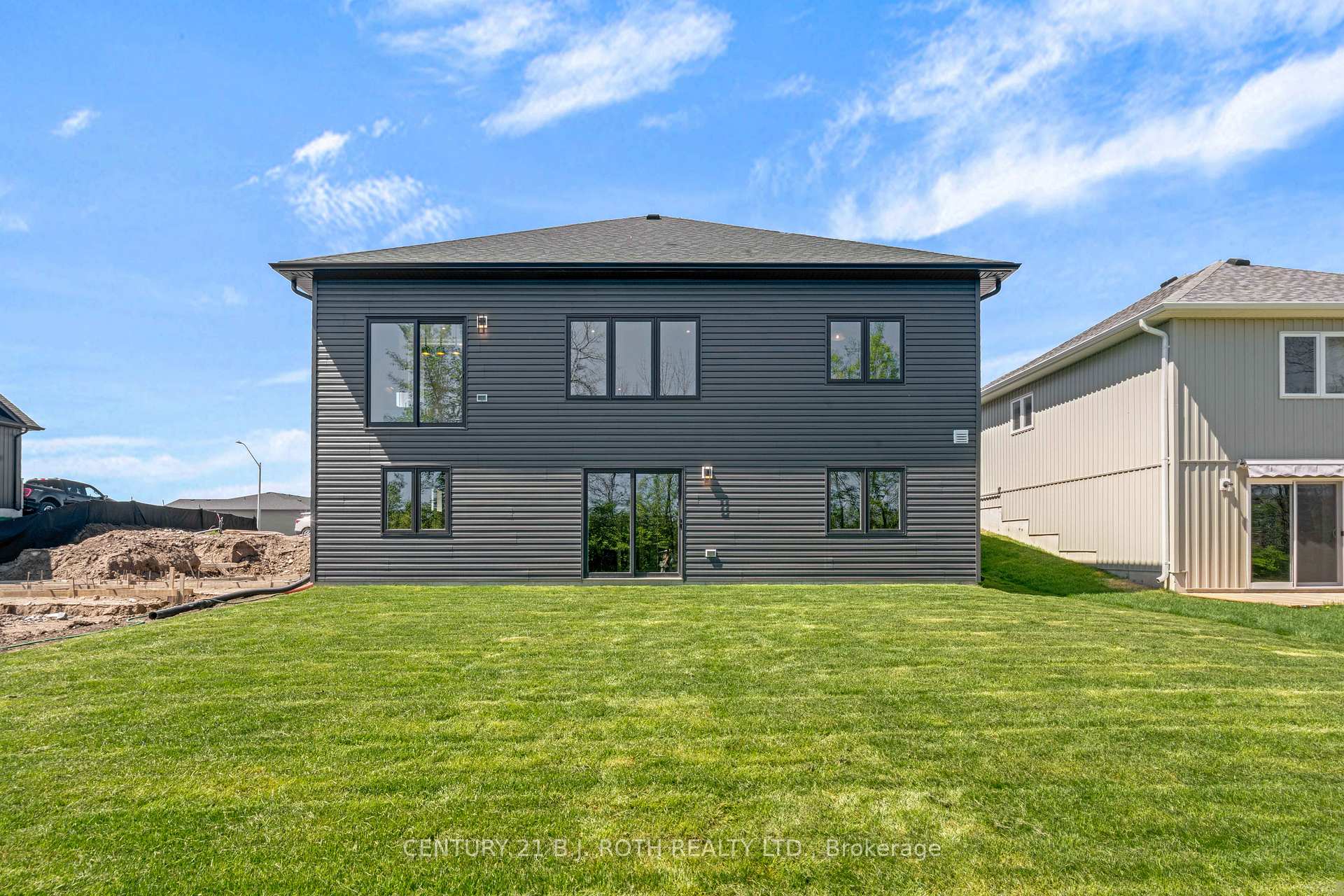 Photo 36 of 129 Brandon Avenue, Severn, Coldwater — HOMEH