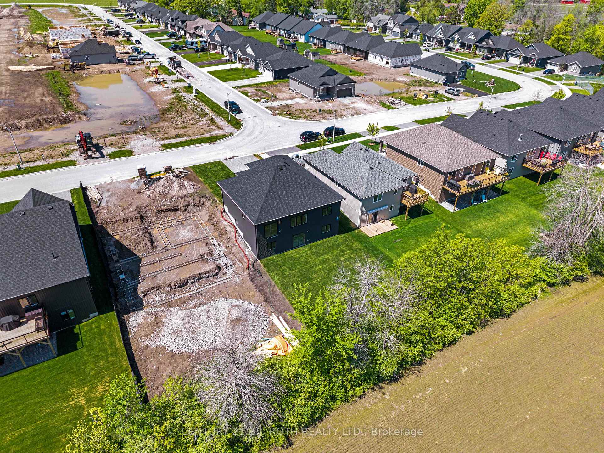 Photo 43 of 129 Brandon Avenue, Severn, Coldwater — HOMEH