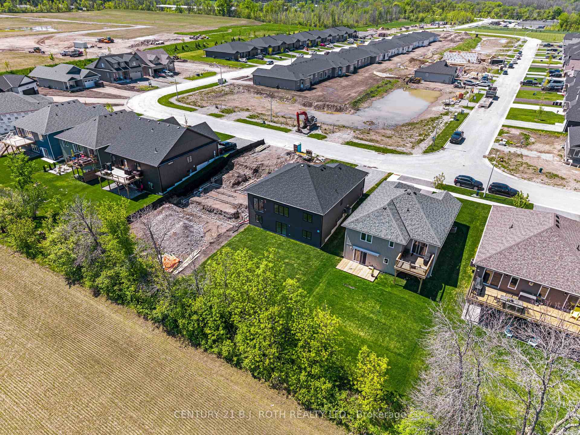 Photo 44 of 129 Brandon Avenue, Severn, Coldwater — HOMEH