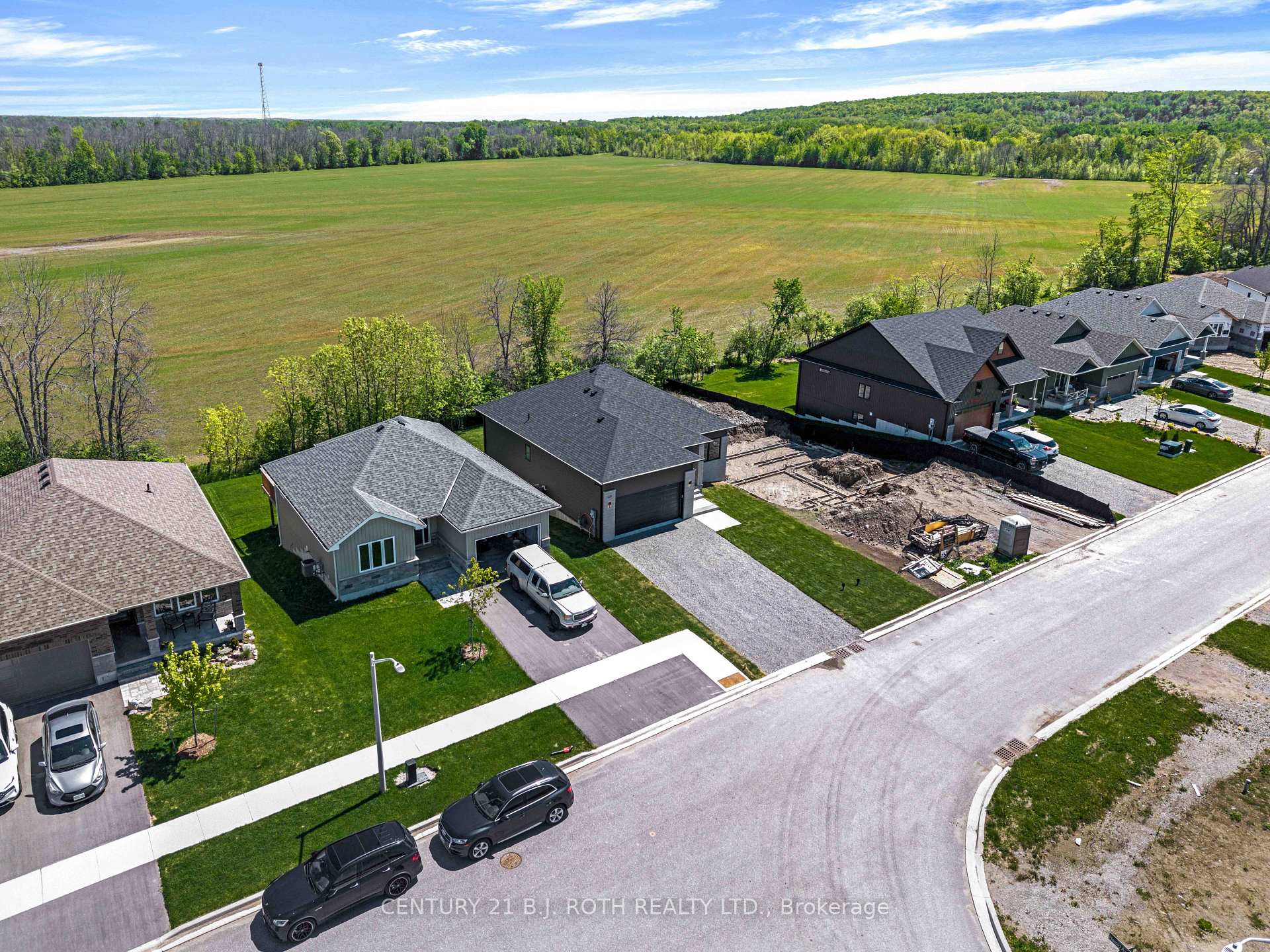 Photo 46 of 129 Brandon Avenue, Severn, Coldwater — HOMEH
