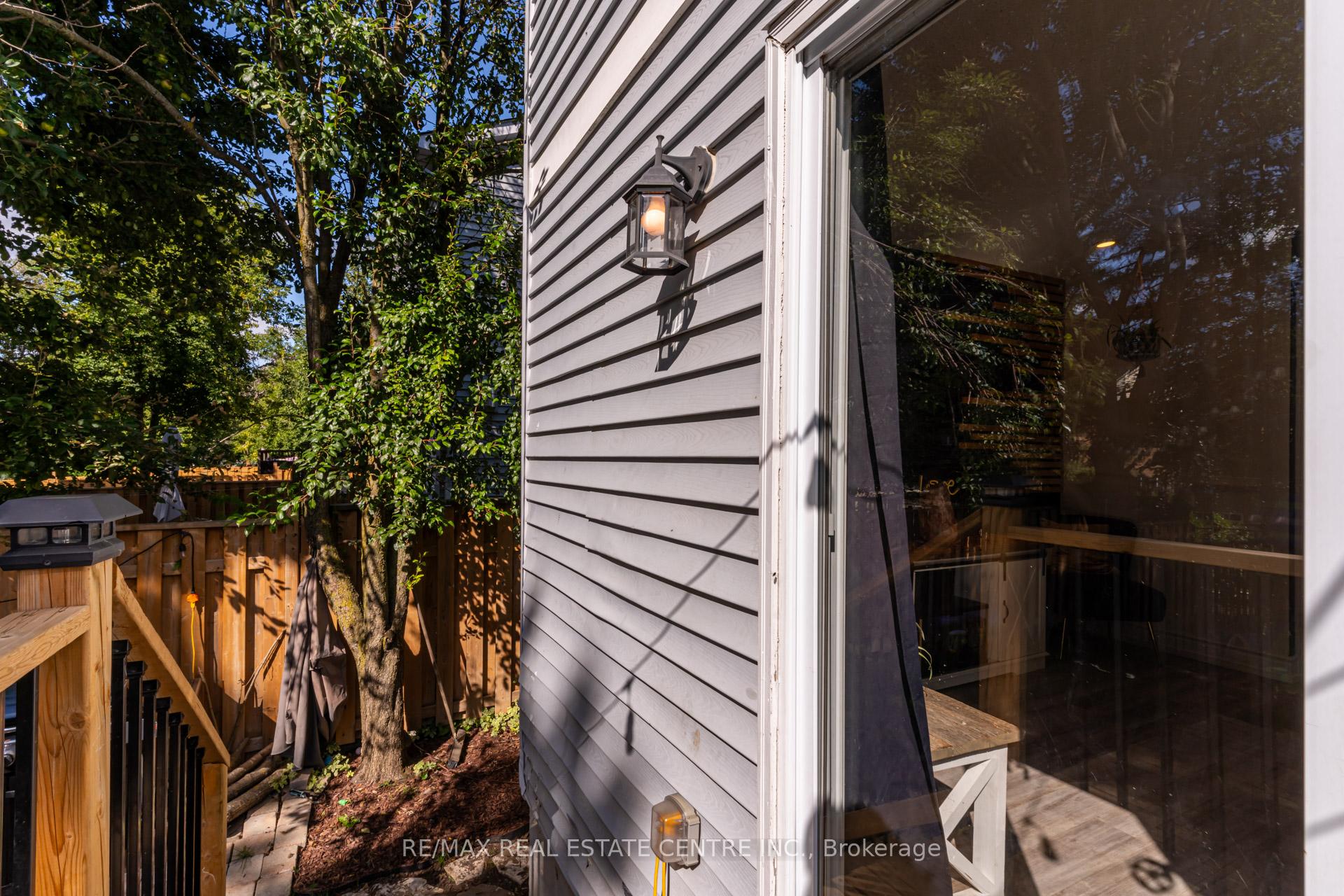 Photo 16 of 521 Pineview Gardens, Shelburne — HOMEH