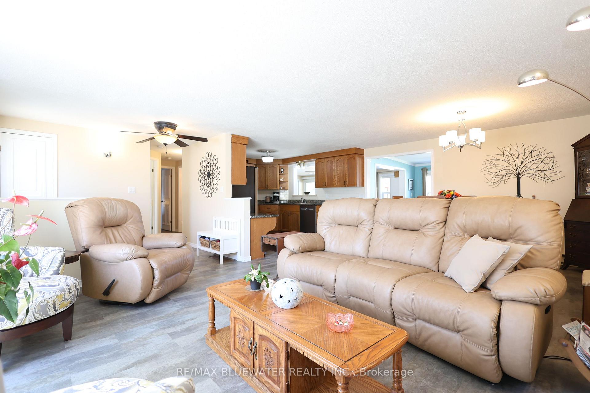 Photo 11 of 383 Augusta Crescent, South Huron, Stephen — HOMEH