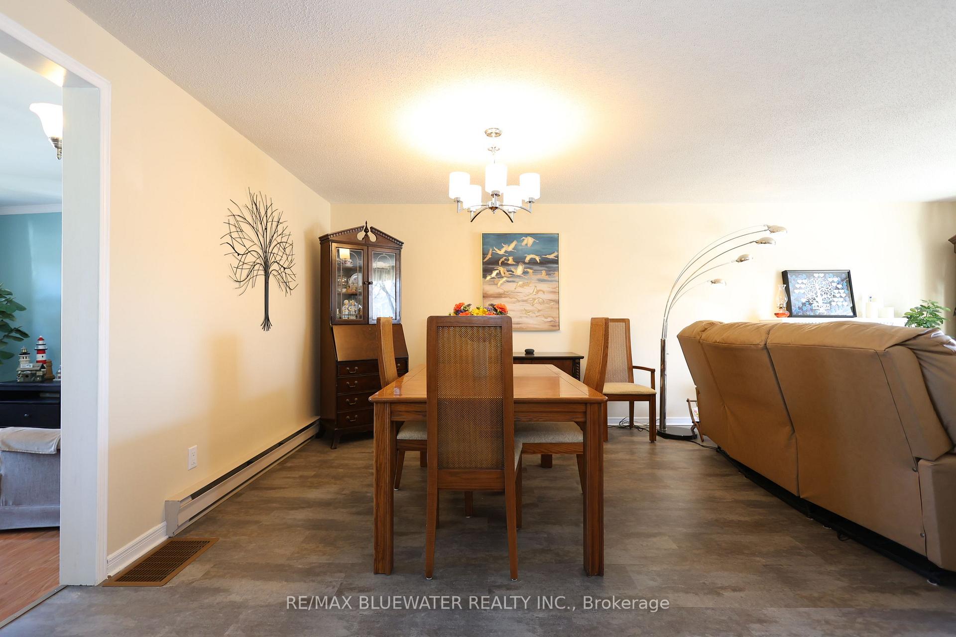 Photo 13 of 383 Augusta Crescent, South Huron, Stephen — HOMEH