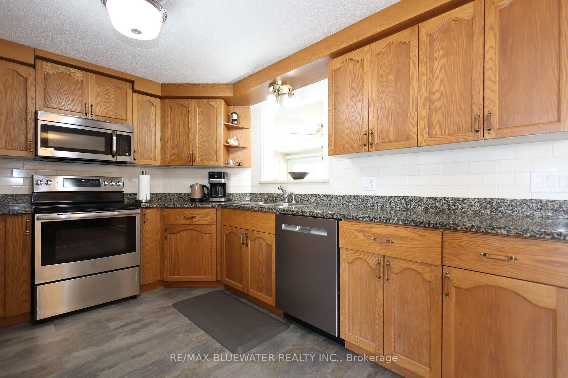 Photo 17 of 383 Augusta Crescent, South Huron, Stephen — HOMEH