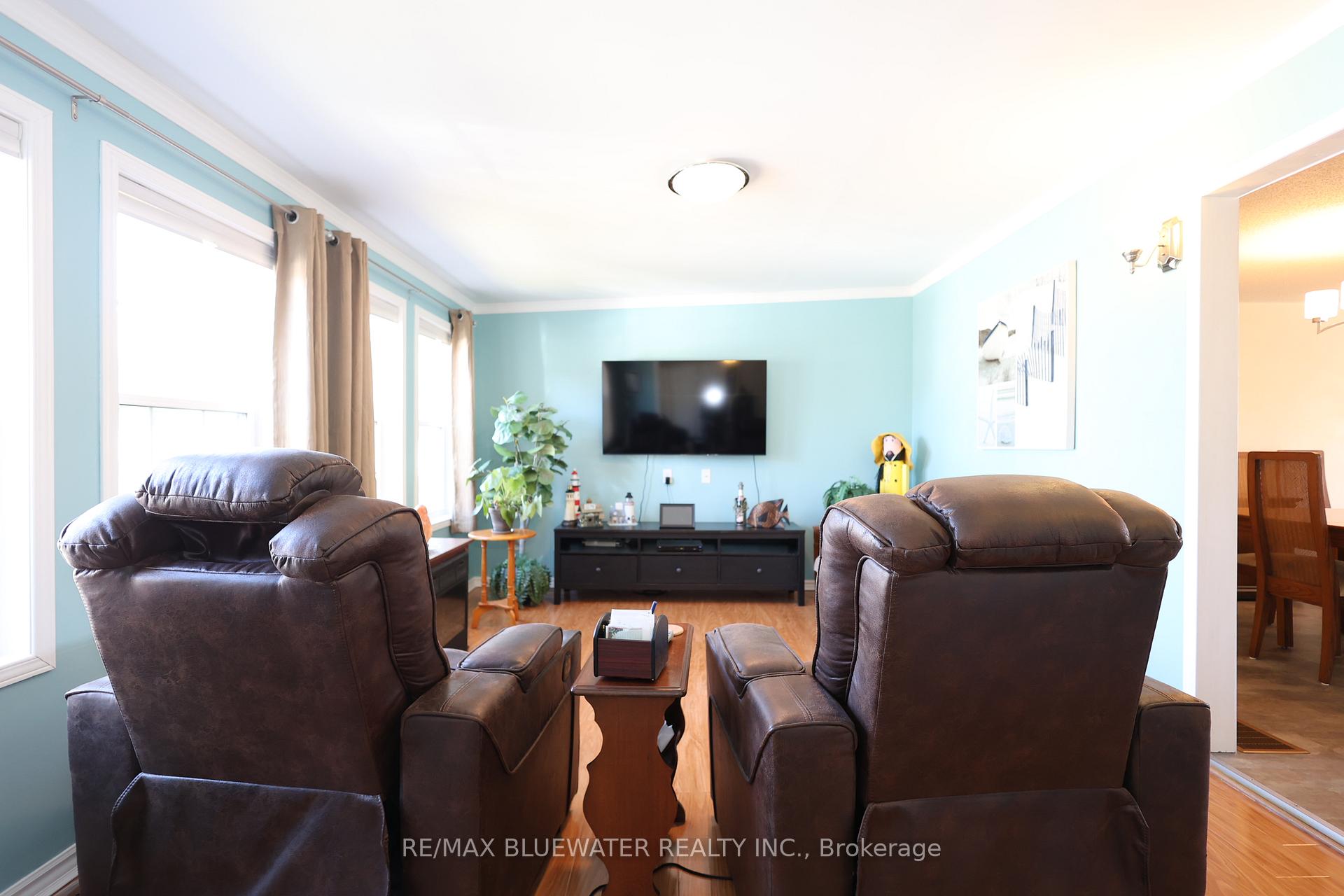 Photo 20 of 383 Augusta Crescent, South Huron, Stephen — HOMEH