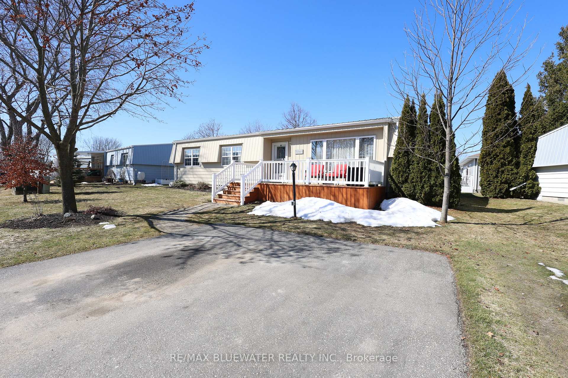 Photo 33 of 383 Augusta Crescent, South Huron, Stephen — HOMEH