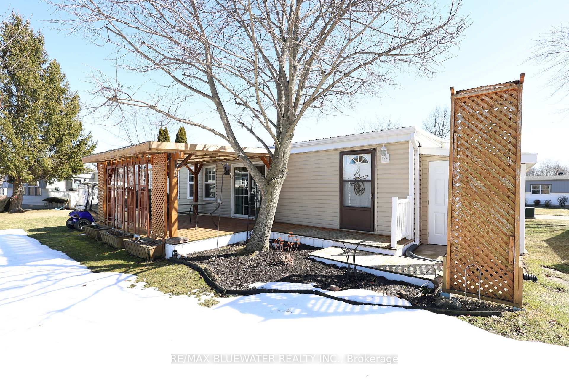 Photo 39 of 383 Augusta Crescent, South Huron, Stephen — HOMEH