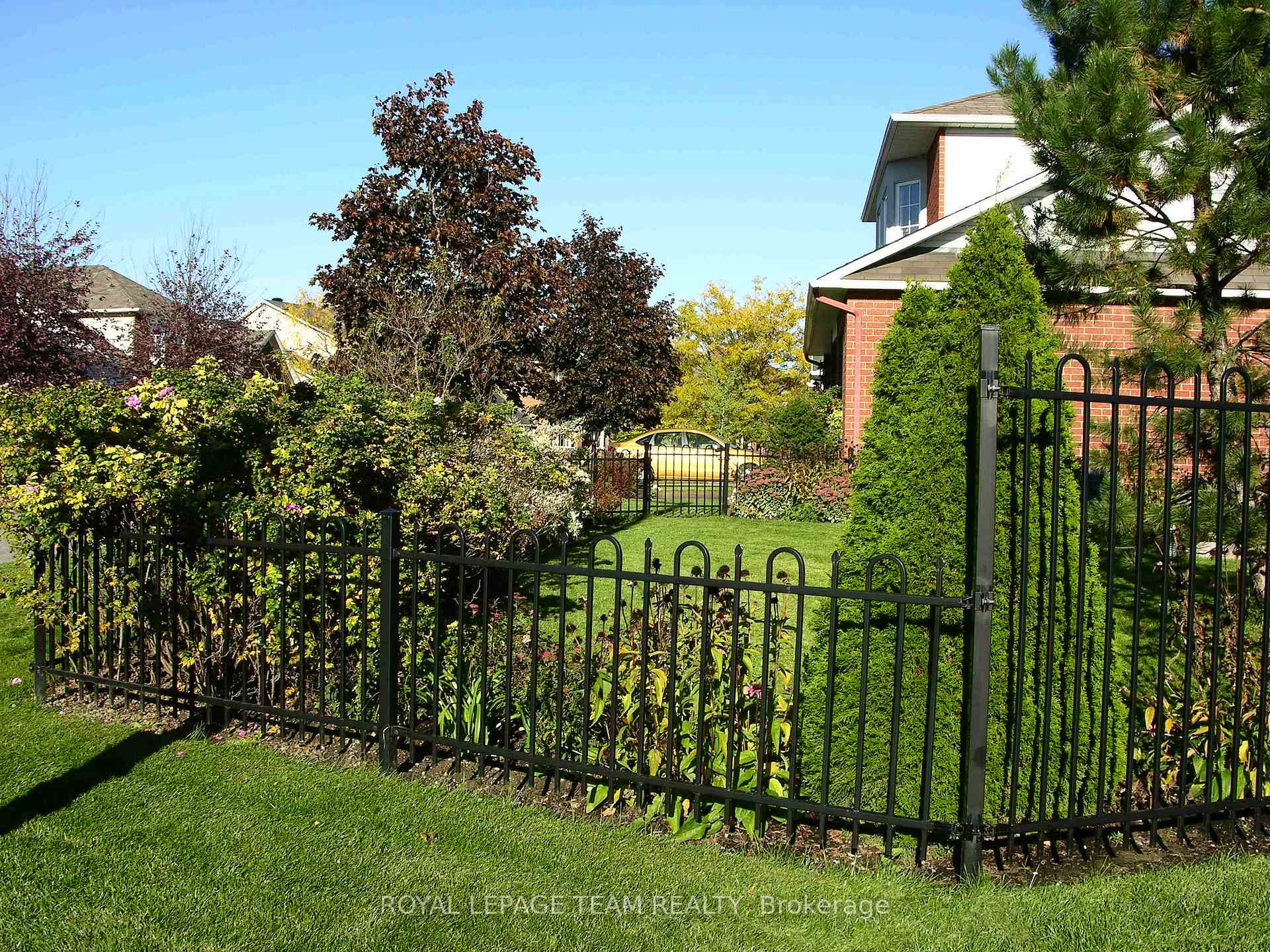 Photo 4 of 8 Bridlegate Place, Ottawa, Craig Henry/Woodvale — HOMEH