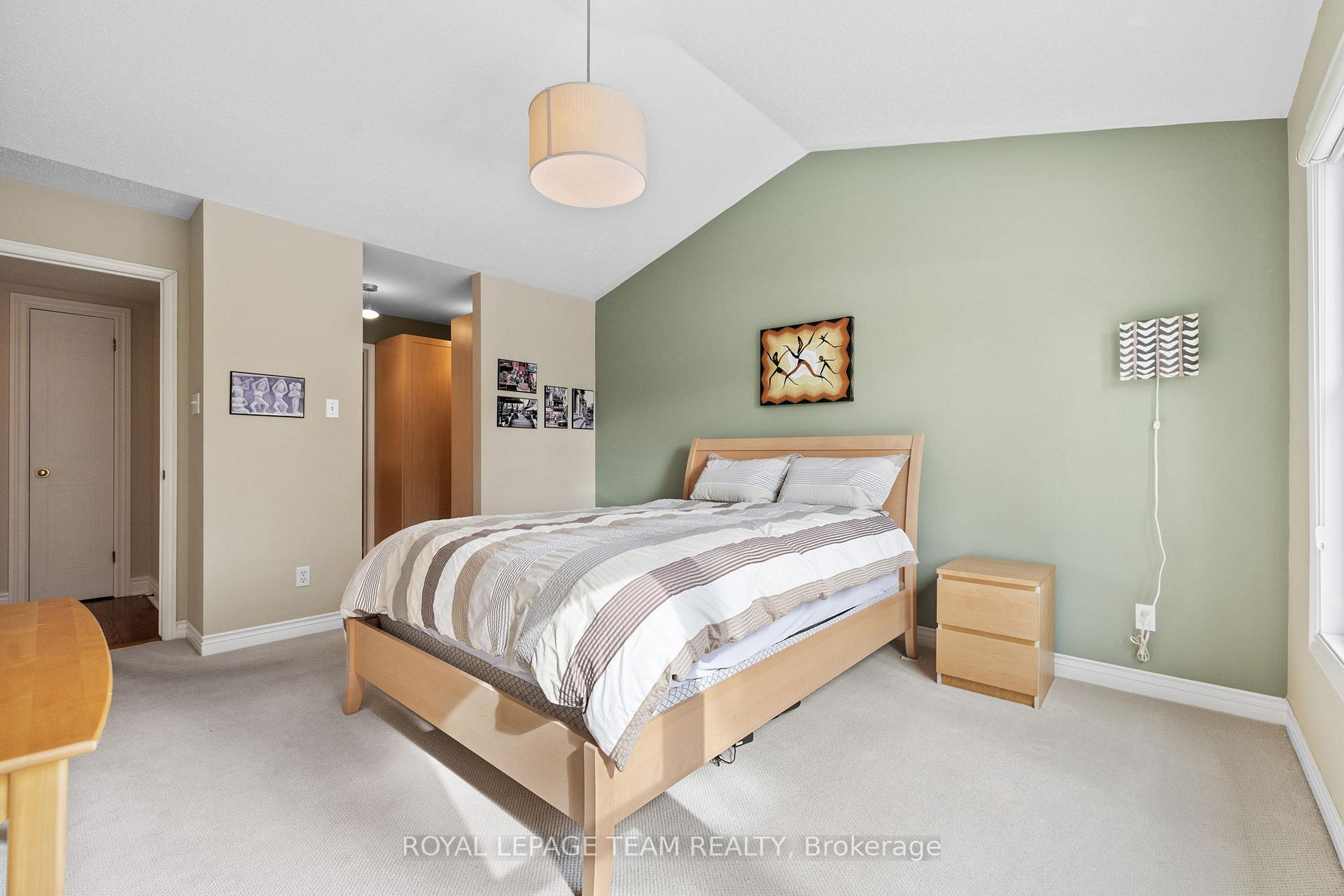 Photo 17 of 8 Bridlegate Place, Ottawa, Craig Henry/Woodvale — HOMEH