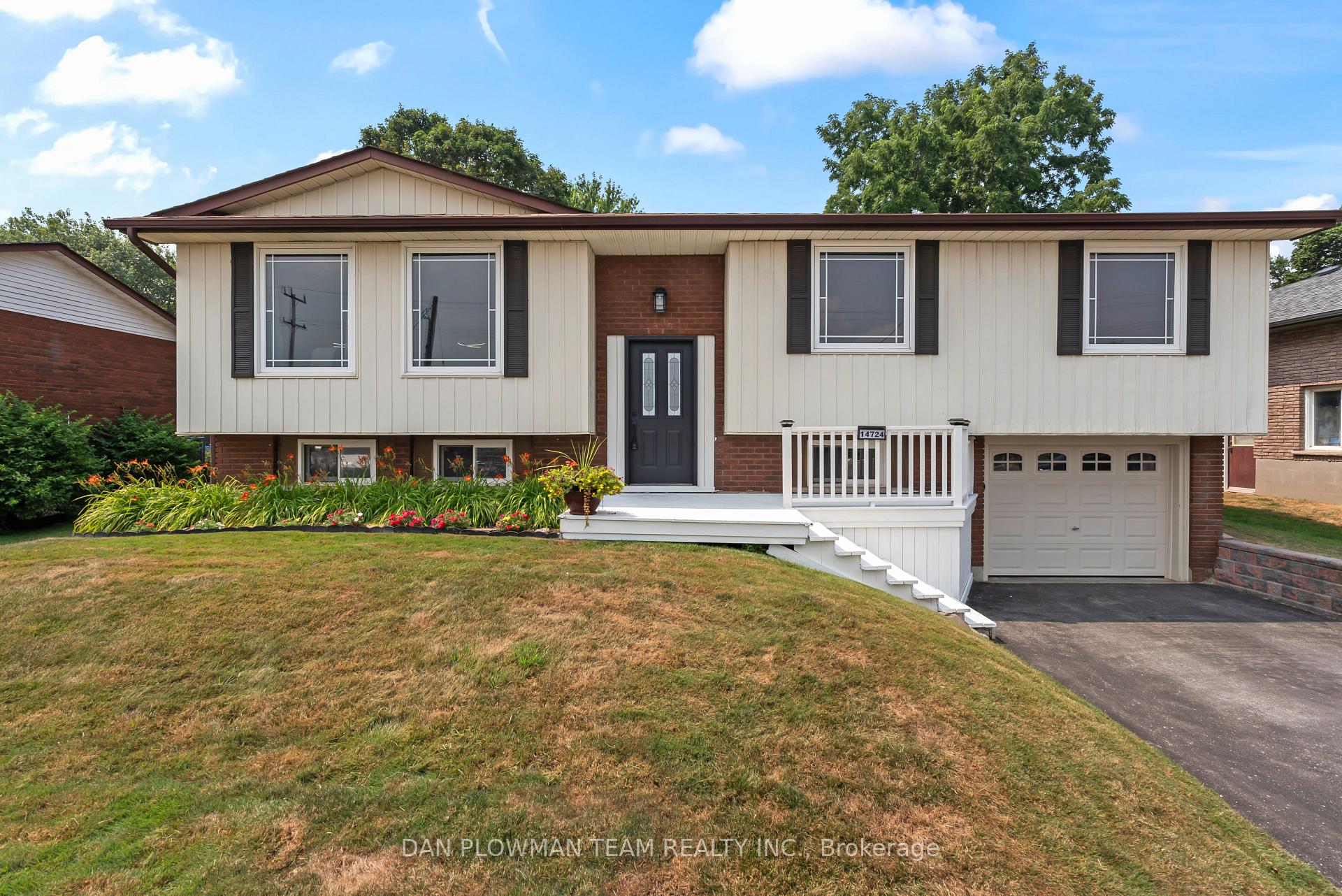 Front of 14724 Simcoe Street