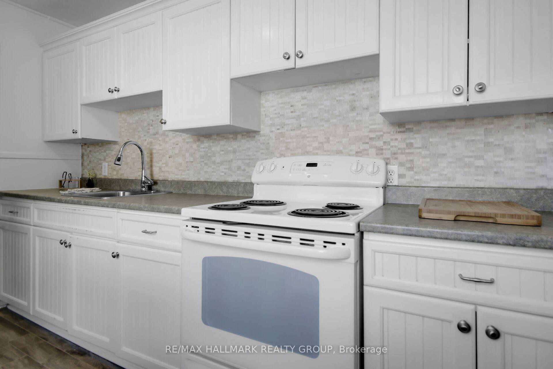 Photo 10 of 39 Beech Street, Smiths Falls — HOMEH