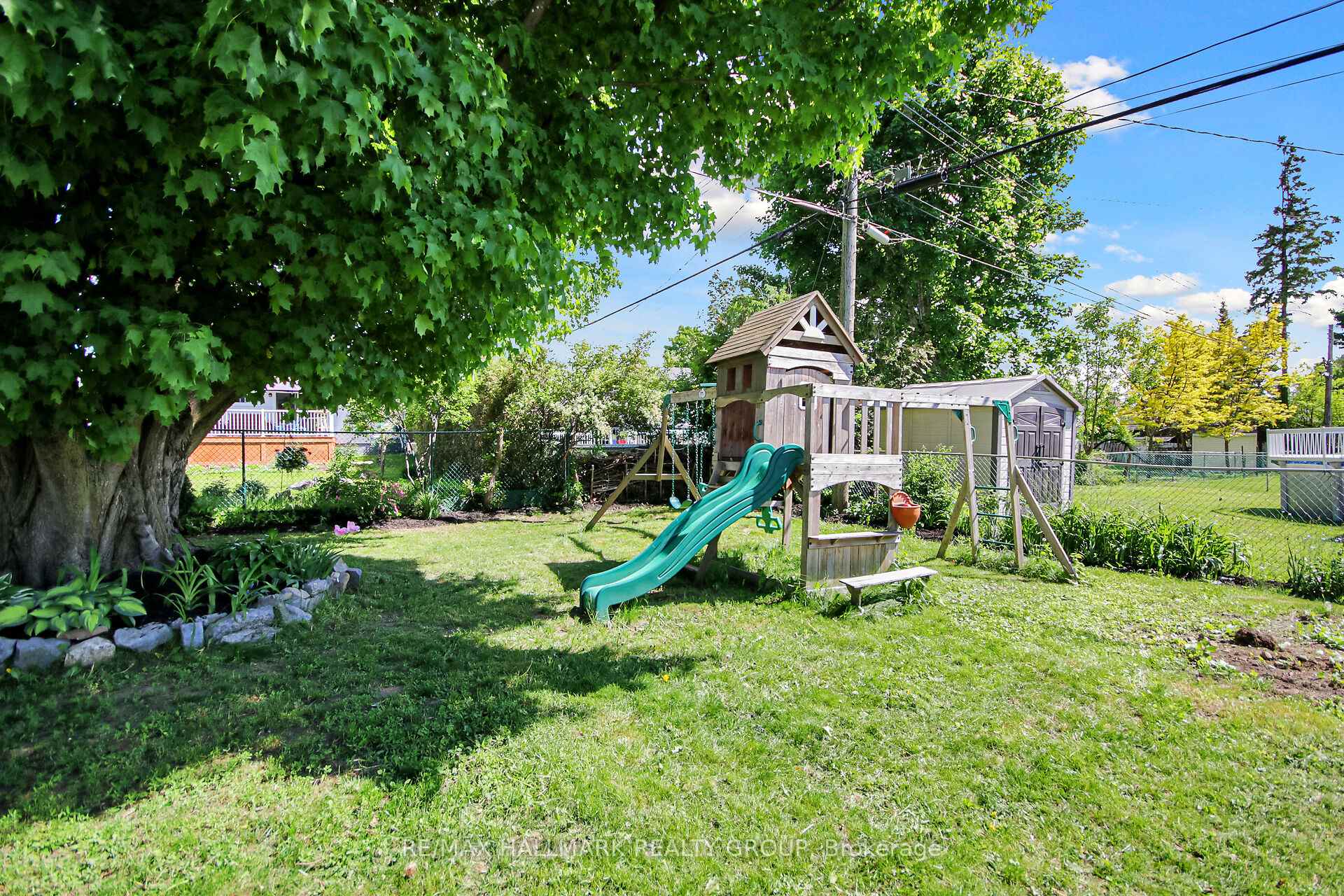 Photo 22 of 39 Beech Street, Smiths Falls — HOMEH