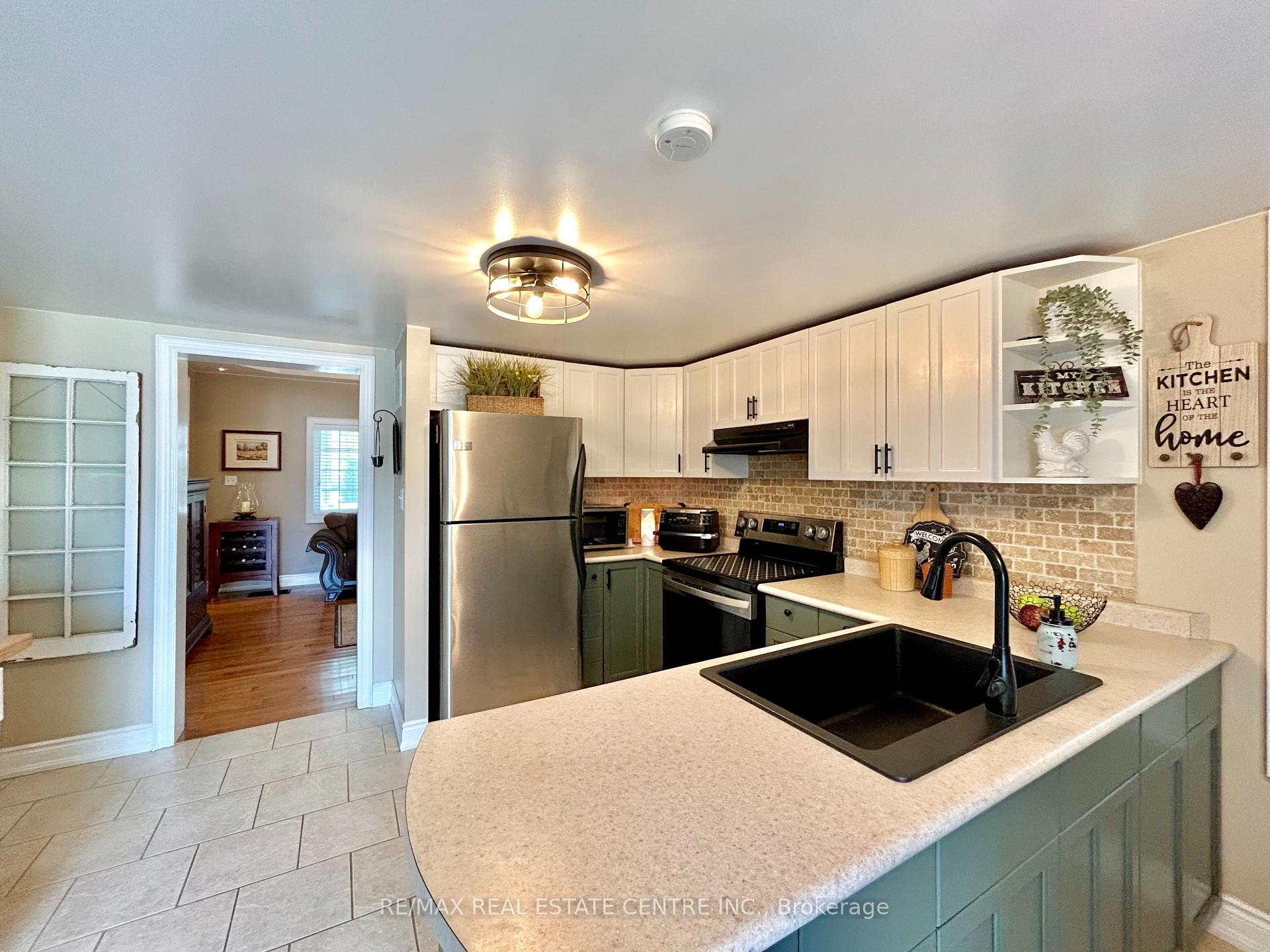 Photo 13 of 234 Main St Street E, Shelburne — HOMEH