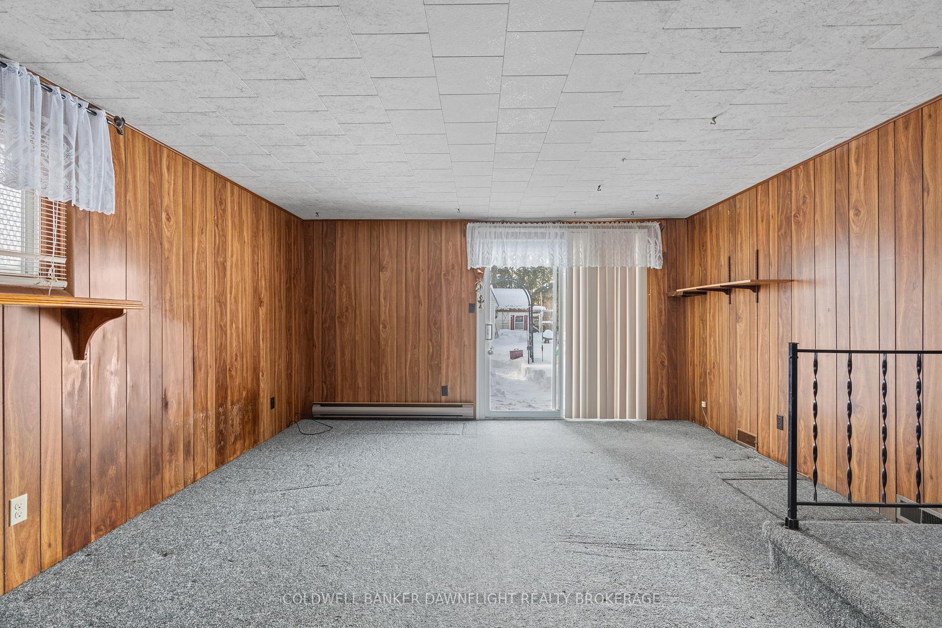 Photo 12 of 121 Victoria Street W, South Huron, Exeter — HOMEH