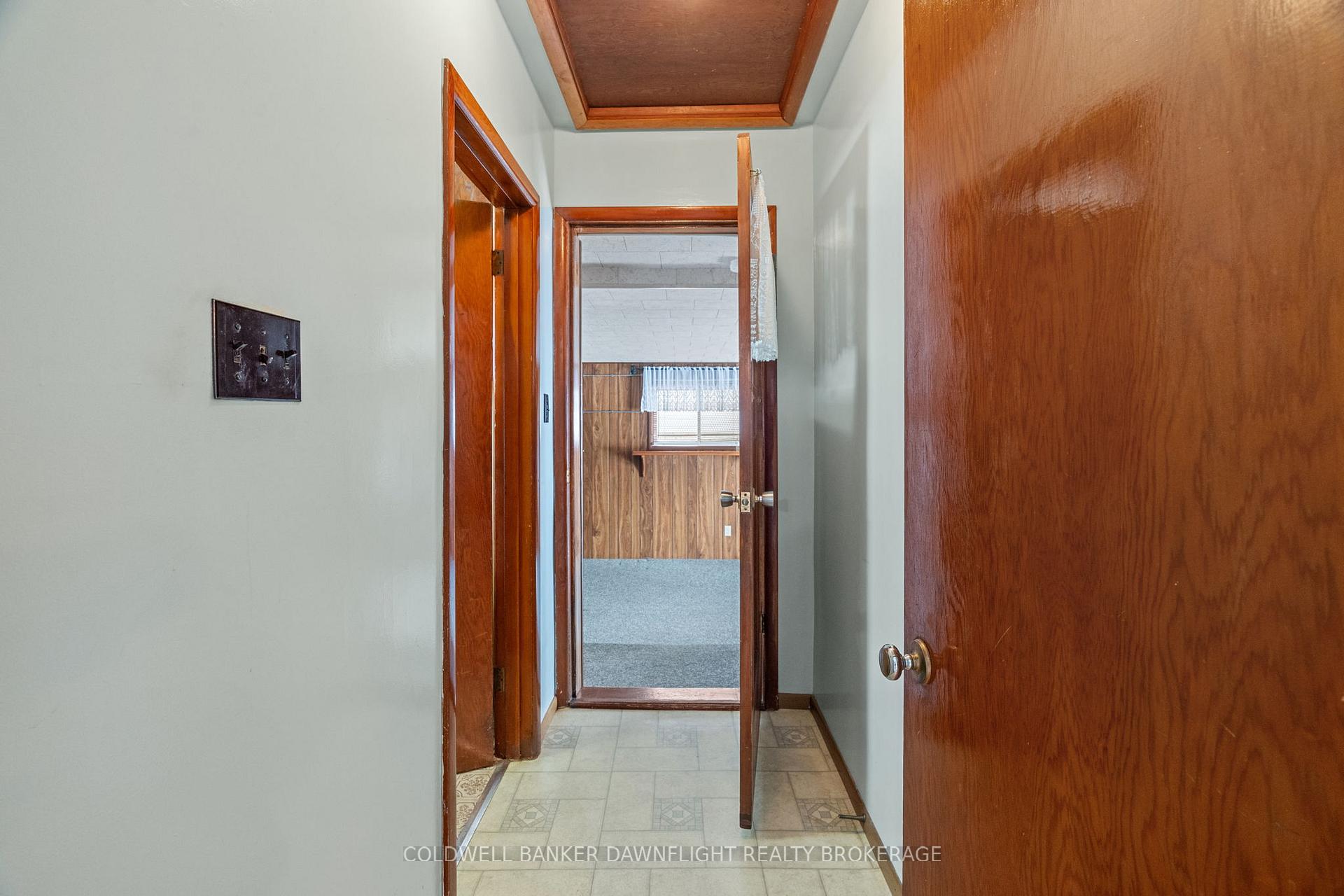 Photo 16 of 121 Victoria Street W, South Huron, Exeter — HOMEH
