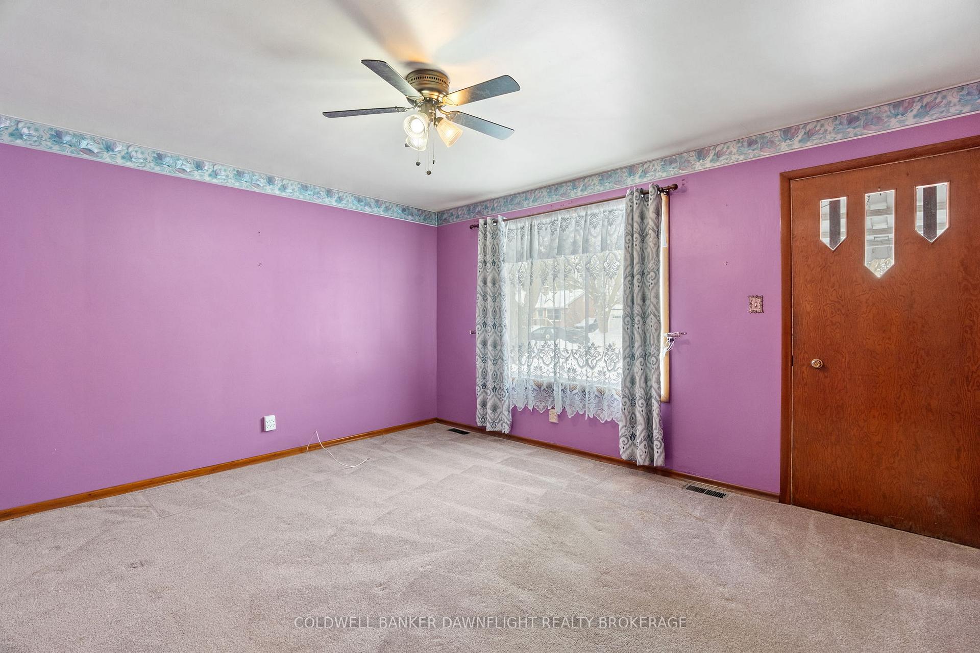 Photo 22 of 121 Victoria Street W, South Huron, Exeter — HOMEH