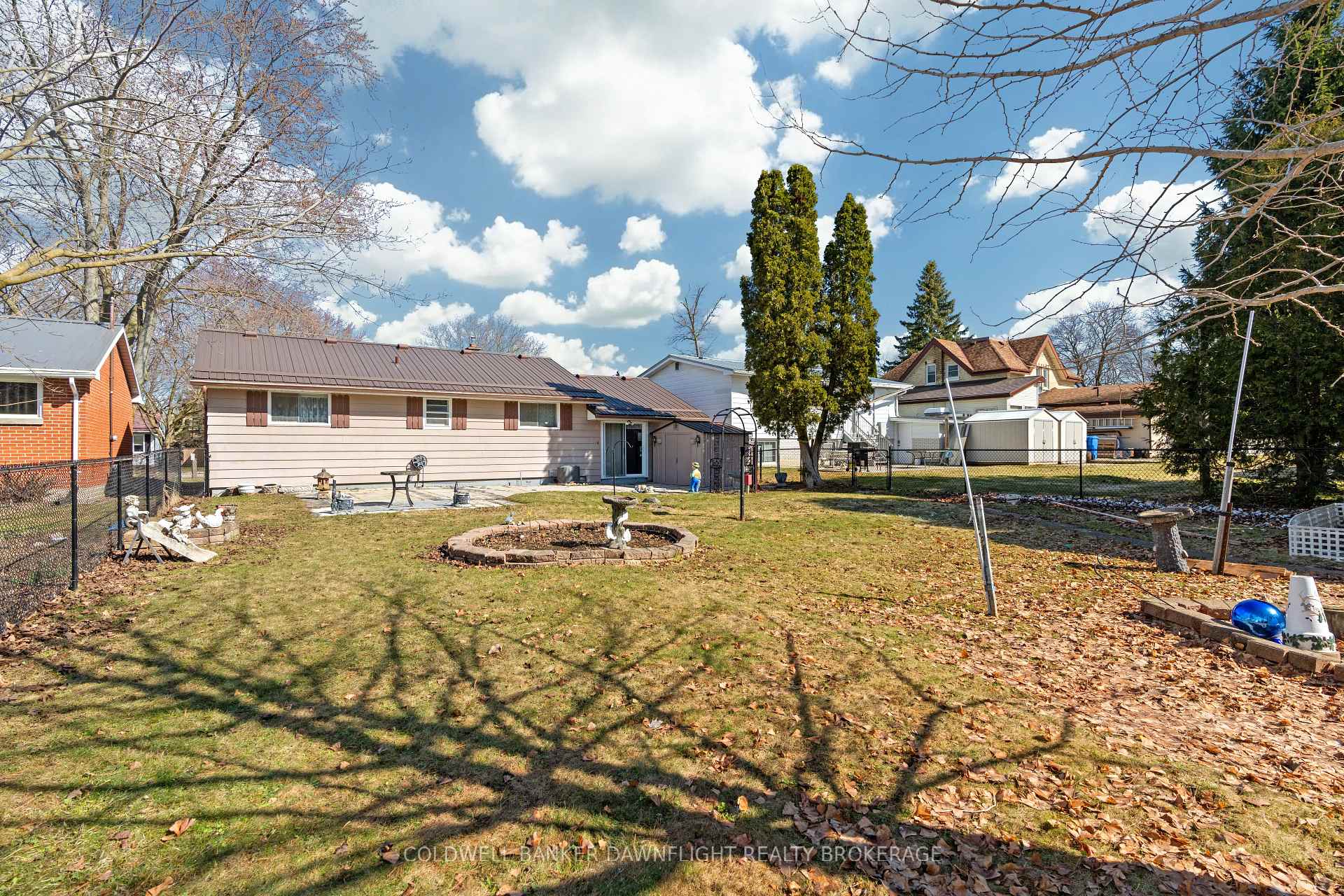 Photo 46 of 121 Victoria Street W, South Huron, Exeter — HOMEH