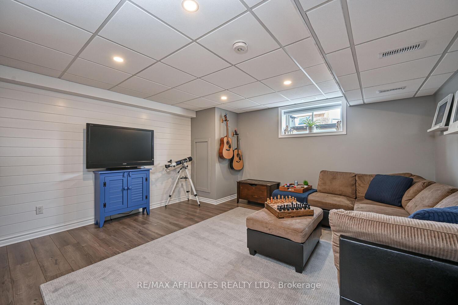 Photo 27 of 225 Wood Avenue, Smiths Falls — HOMEH