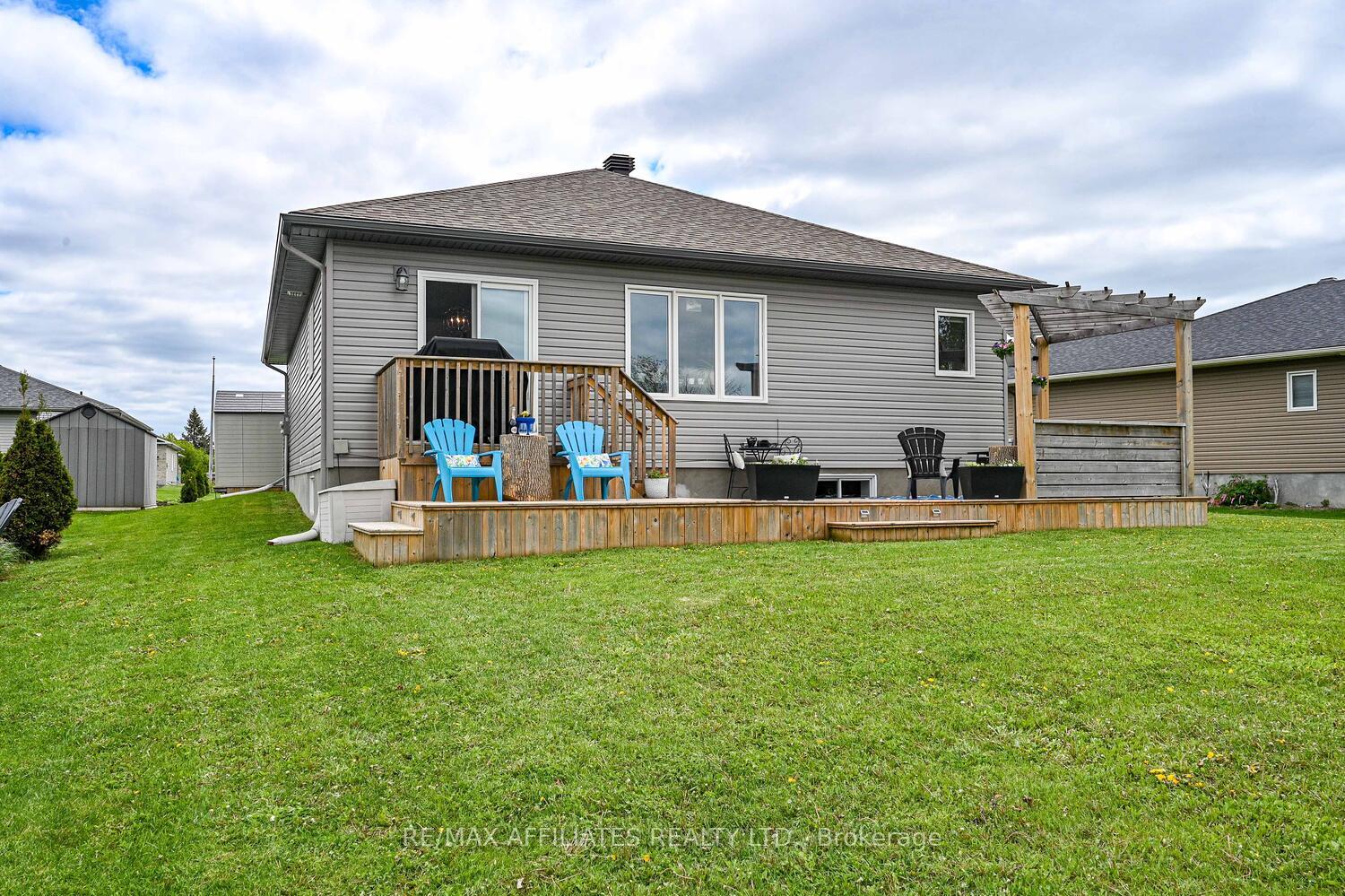 Photo 36 of 225 Wood Avenue, Smiths Falls — HOMEH