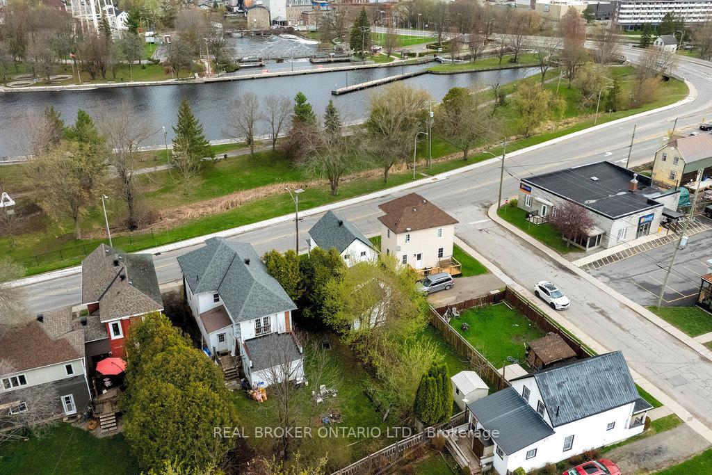 Photo 24 of 9 Lombard Street, Smiths Falls — HOMEH