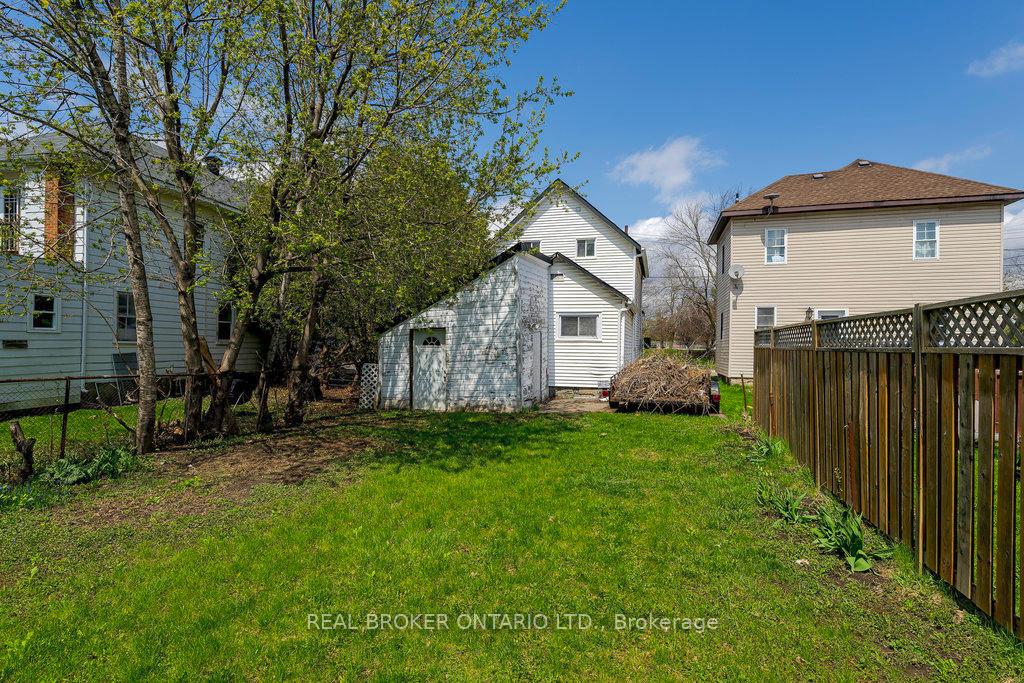 Photo 26 of 9 Lombard Street, Smiths Falls — HOMEH