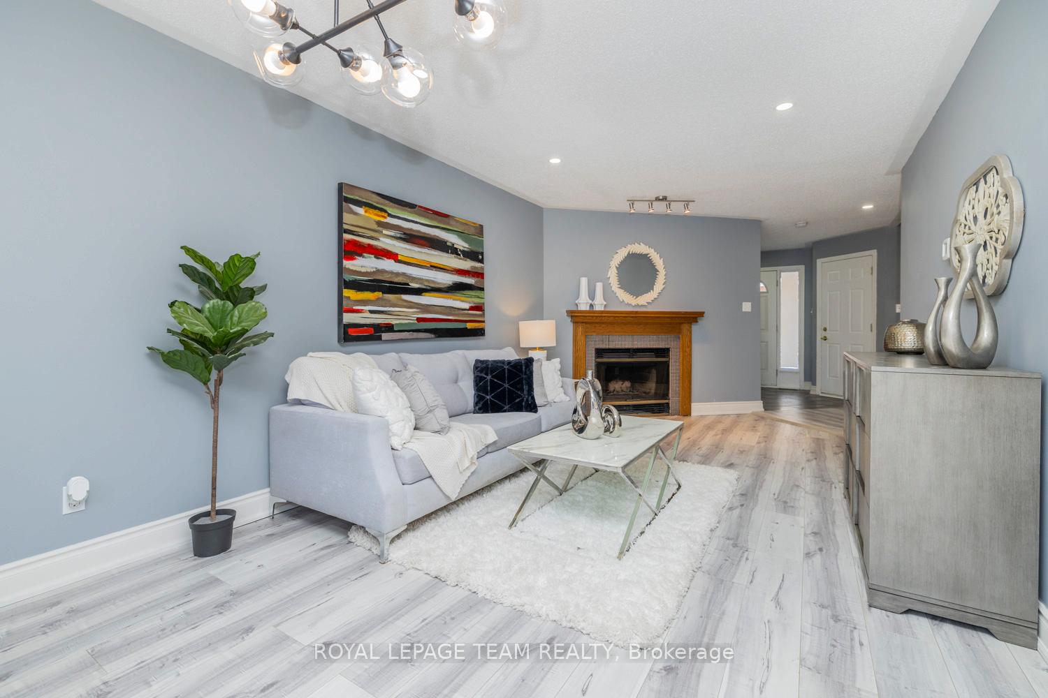 Photo 12 of 116 Thornbury Crescent, Ottawa, Centrepointe — HOMEH