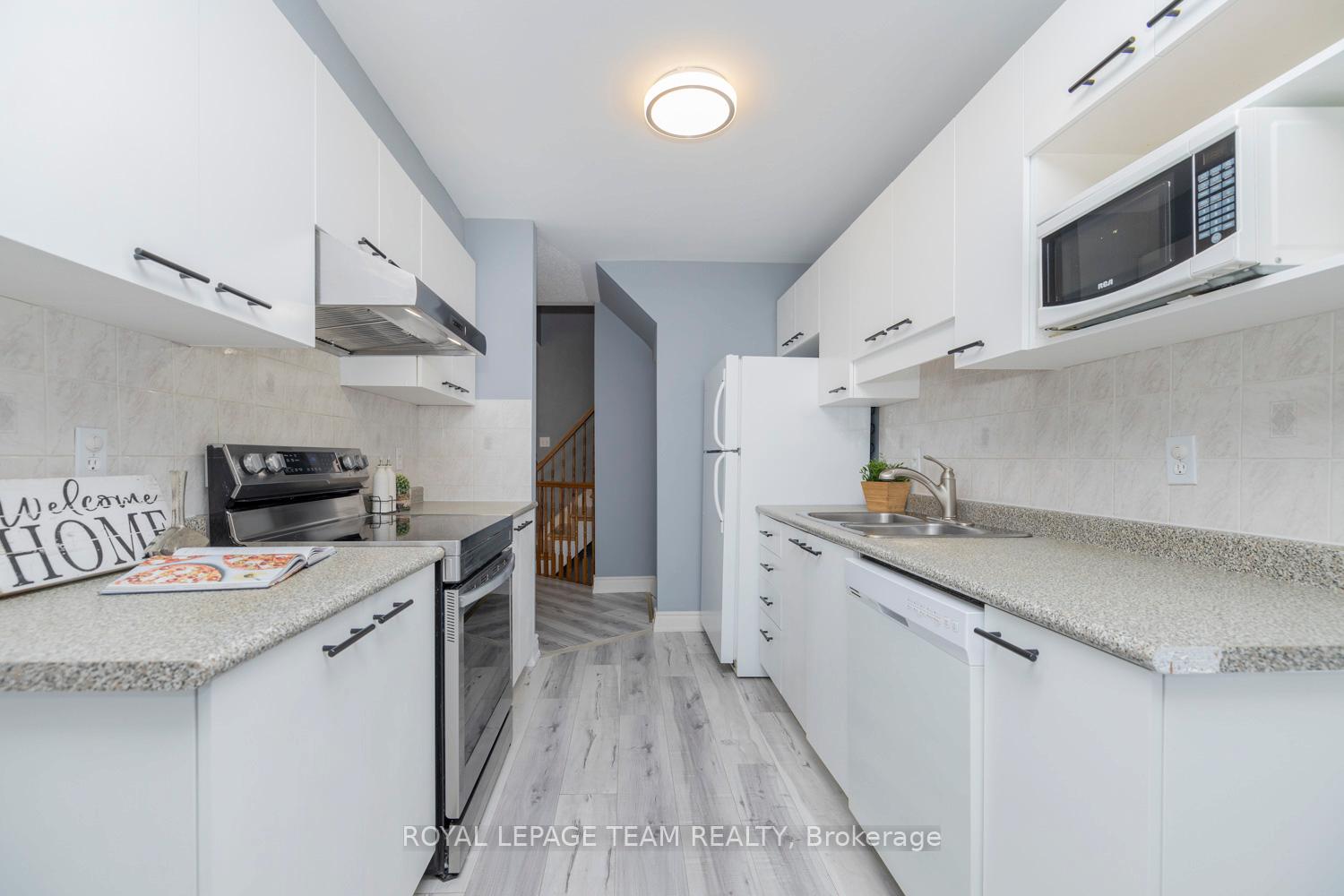 Photo 20 of 116 Thornbury Crescent, Ottawa, Centrepointe — HOMEH