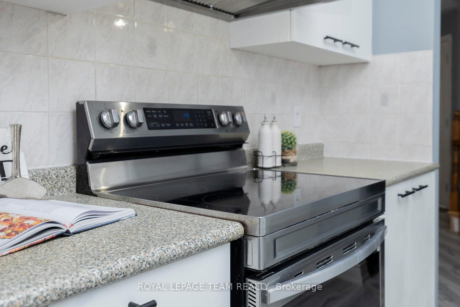 Photo 21 of 116 Thornbury Crescent, Ottawa, Centrepointe — HOMEH