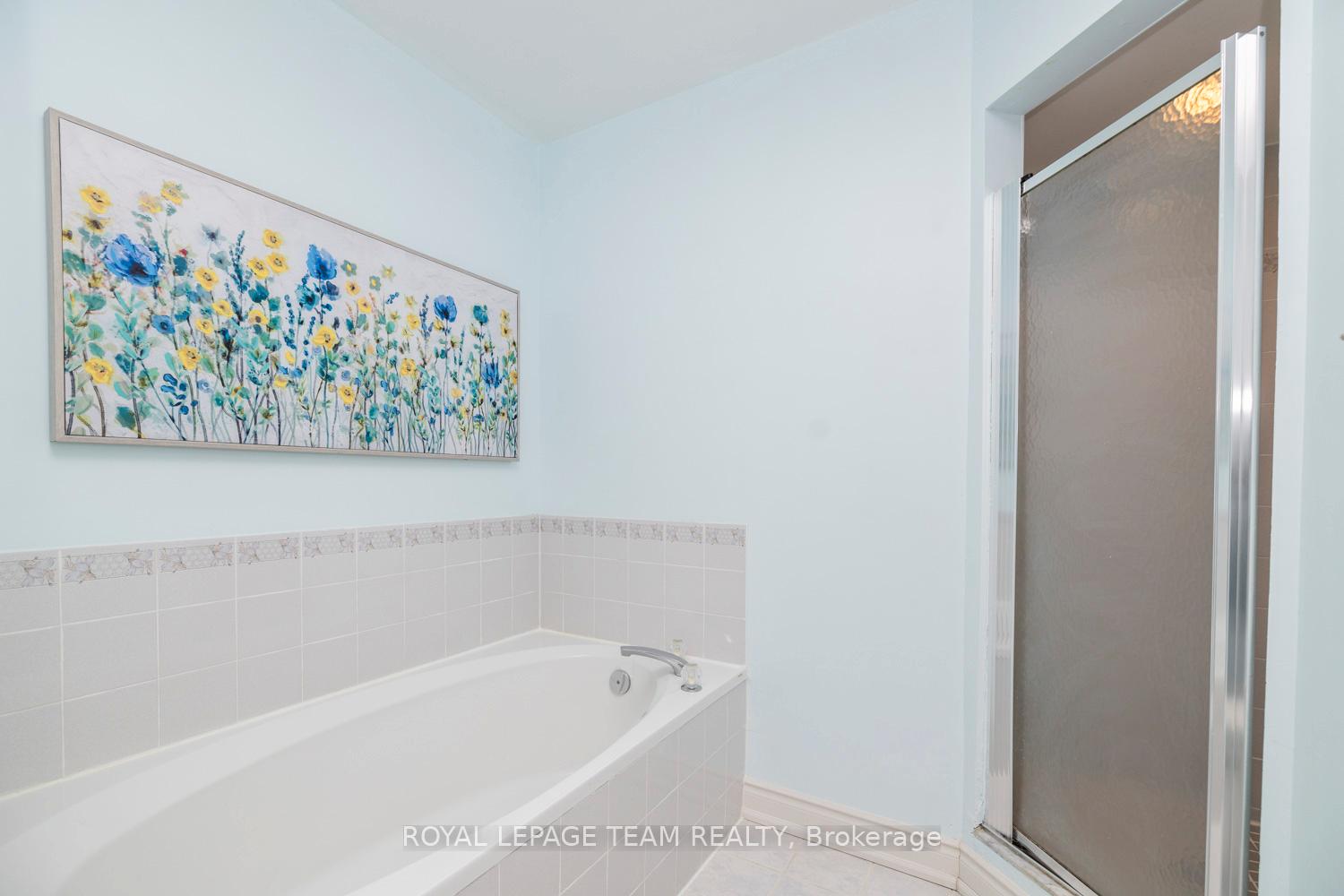 Photo 34 of 116 Thornbury Crescent, Ottawa, Centrepointe — HOMEH